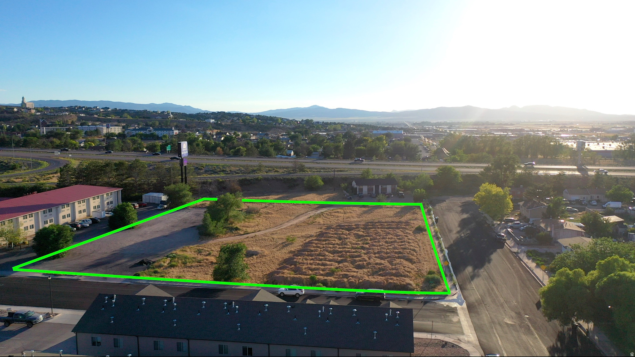 main property photo 24