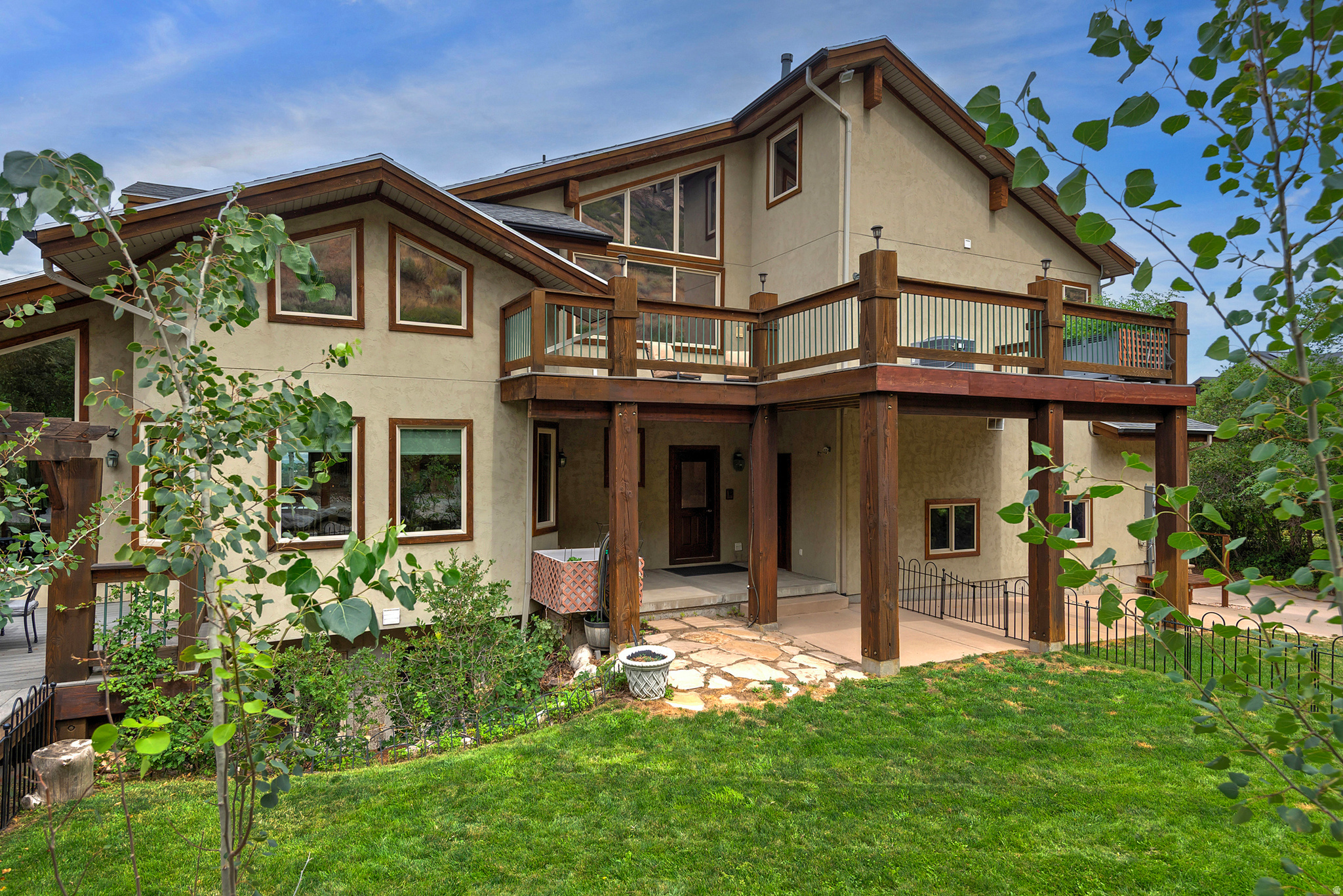 main property photo 50