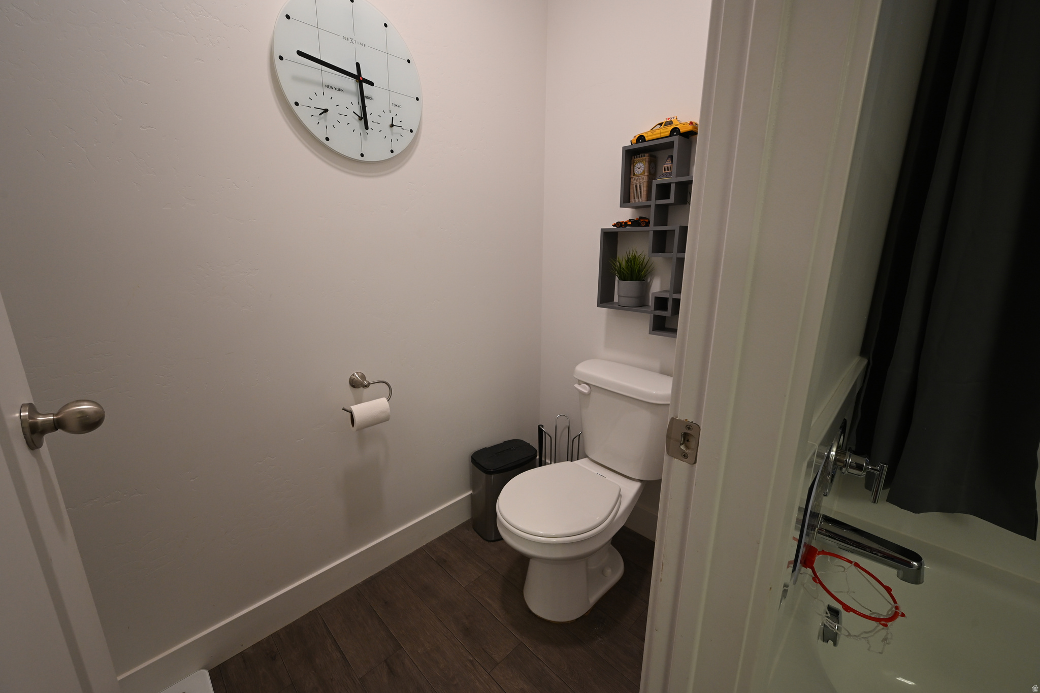 main property photo 11