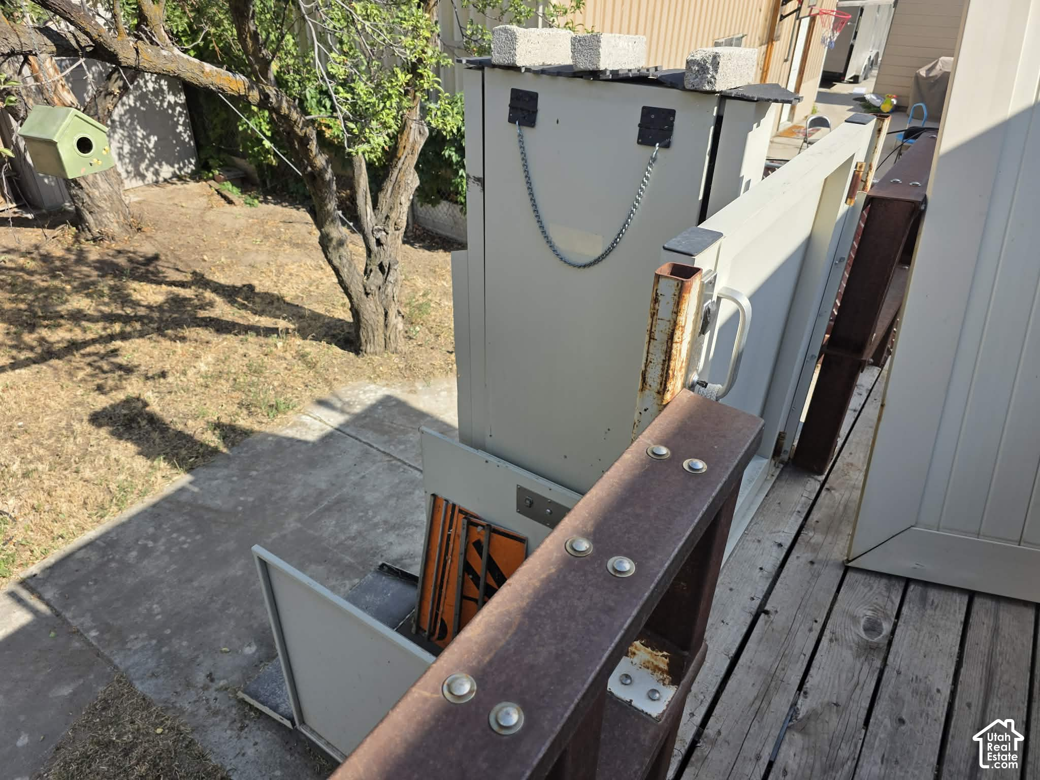 main property photo 10