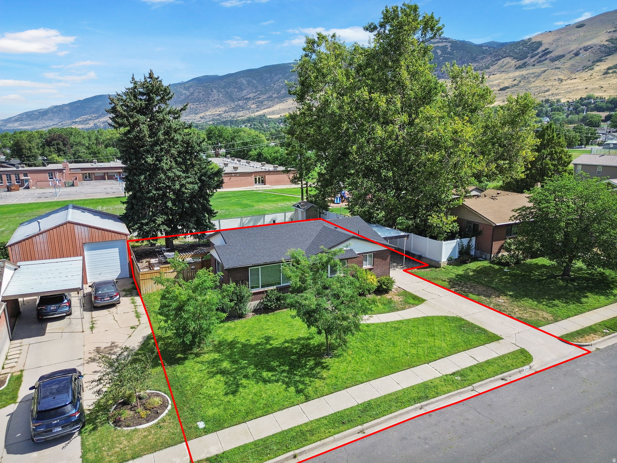 main property photo 33