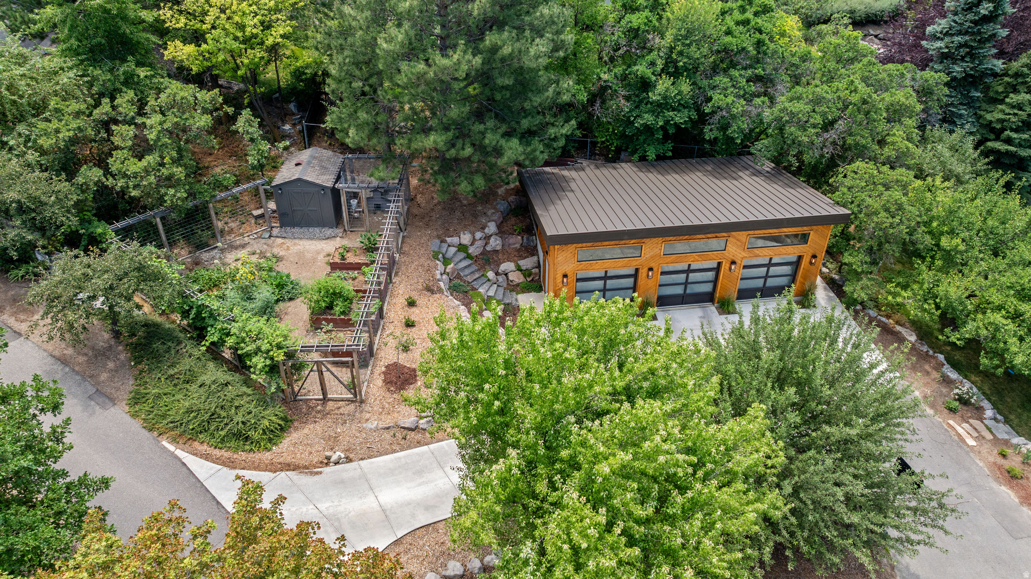 main property photo 44