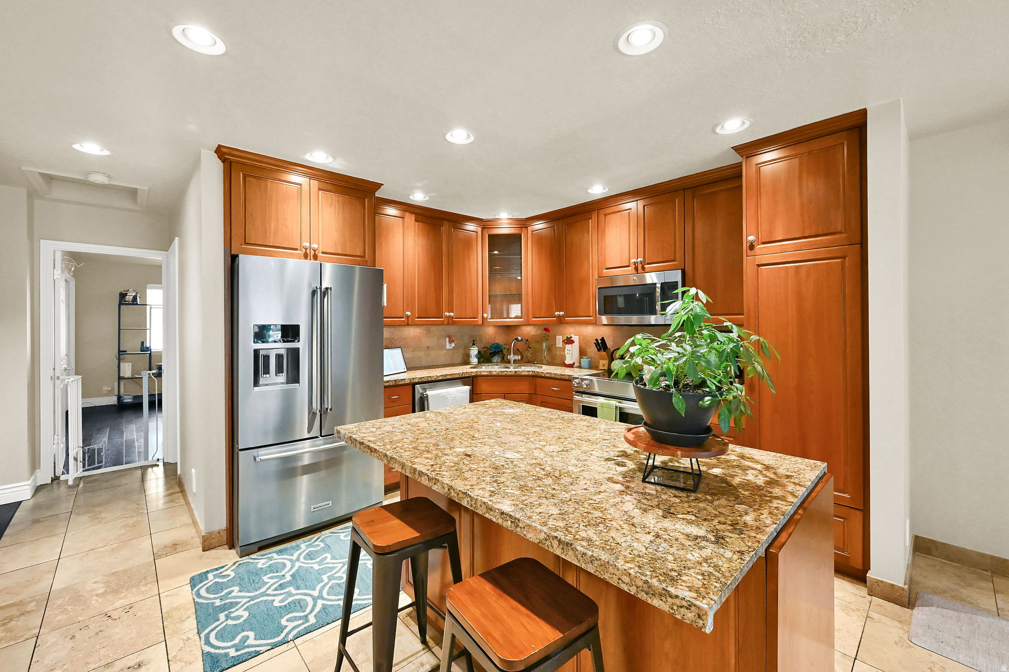 main property photo 17