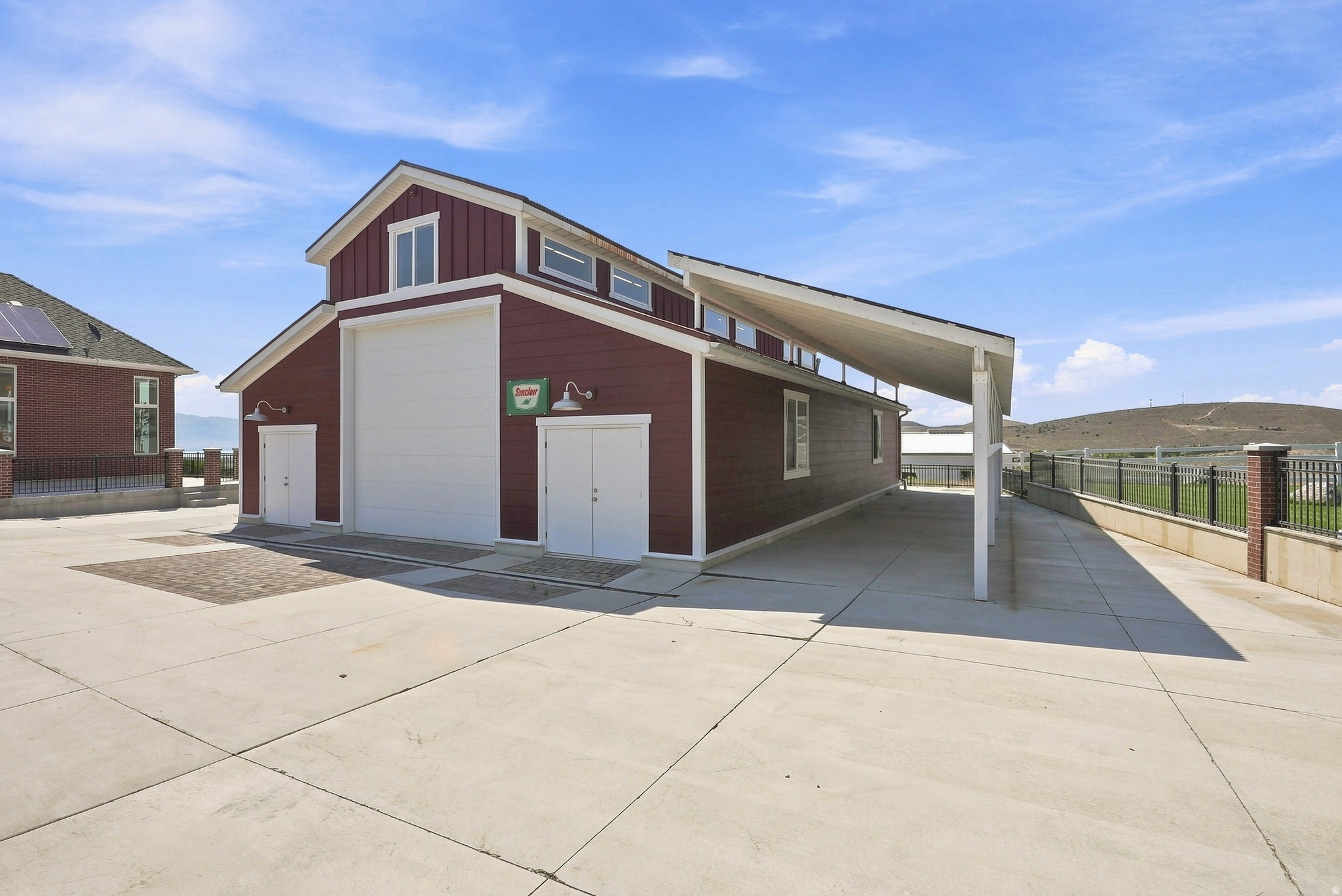 main property photo 78