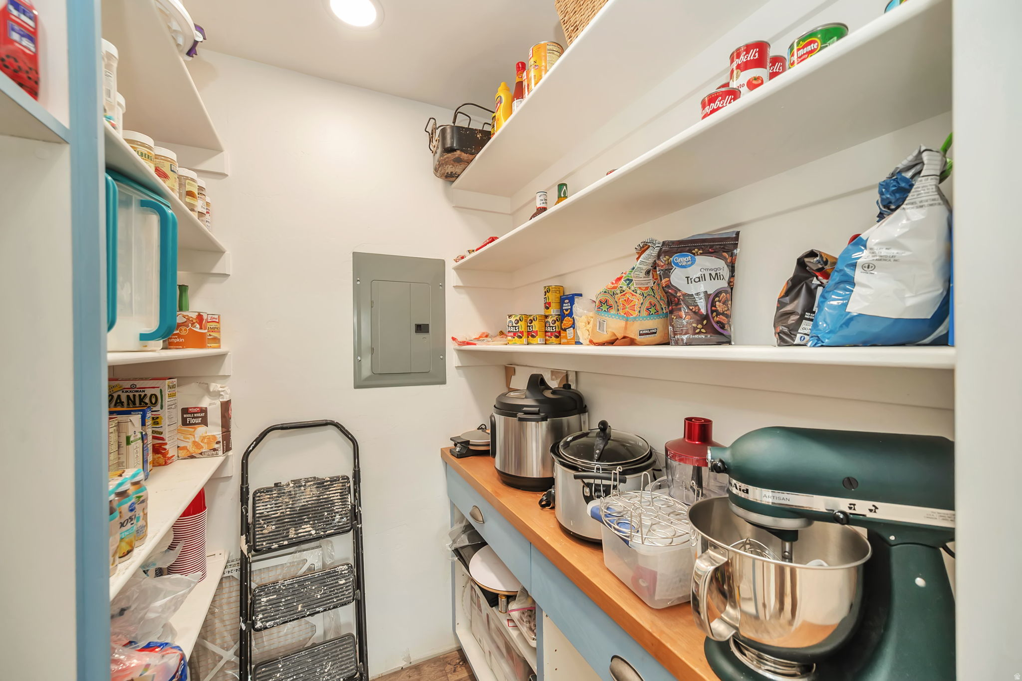 main property photo 9