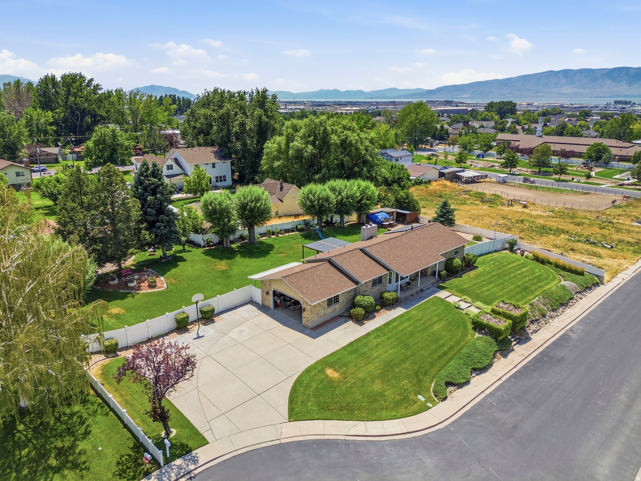 main property photo 43