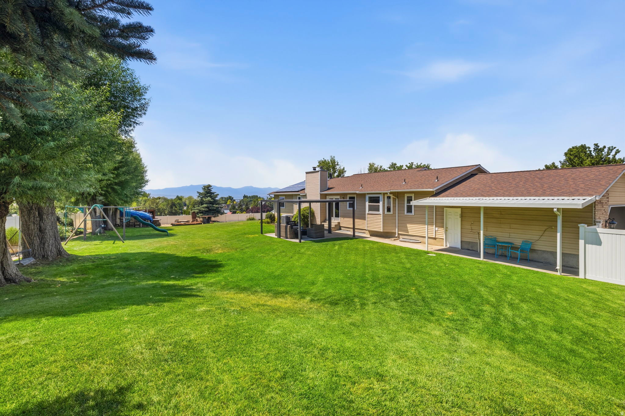 main property photo 50