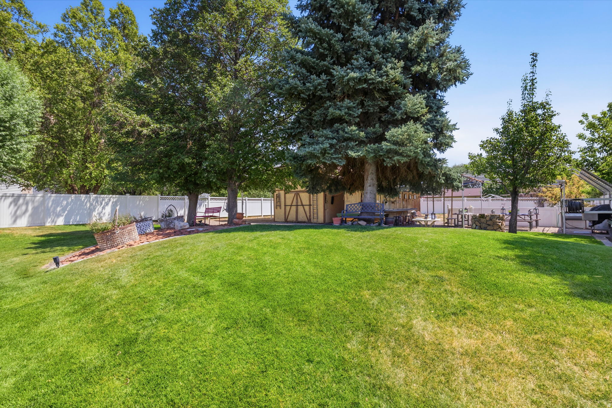 main property photo 51