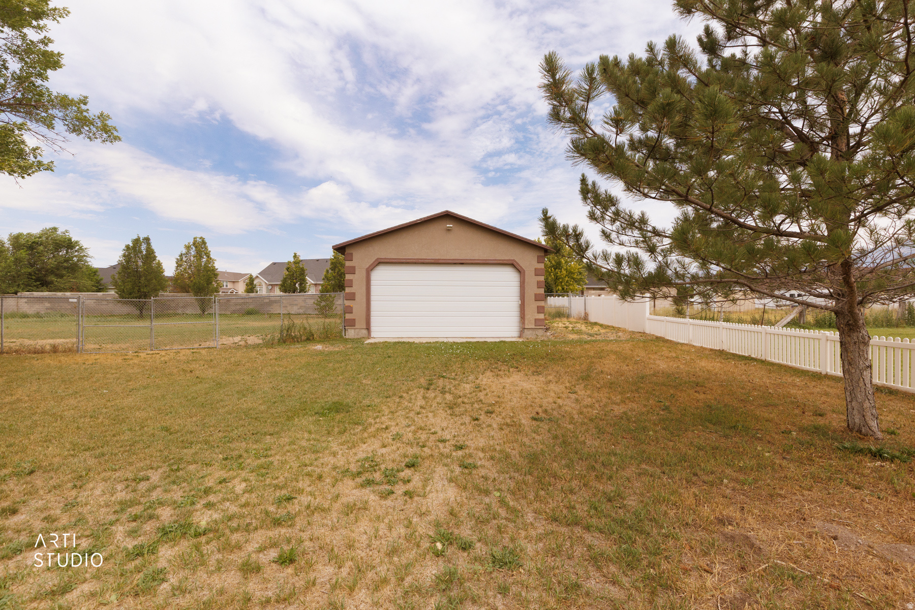 main property photo 51