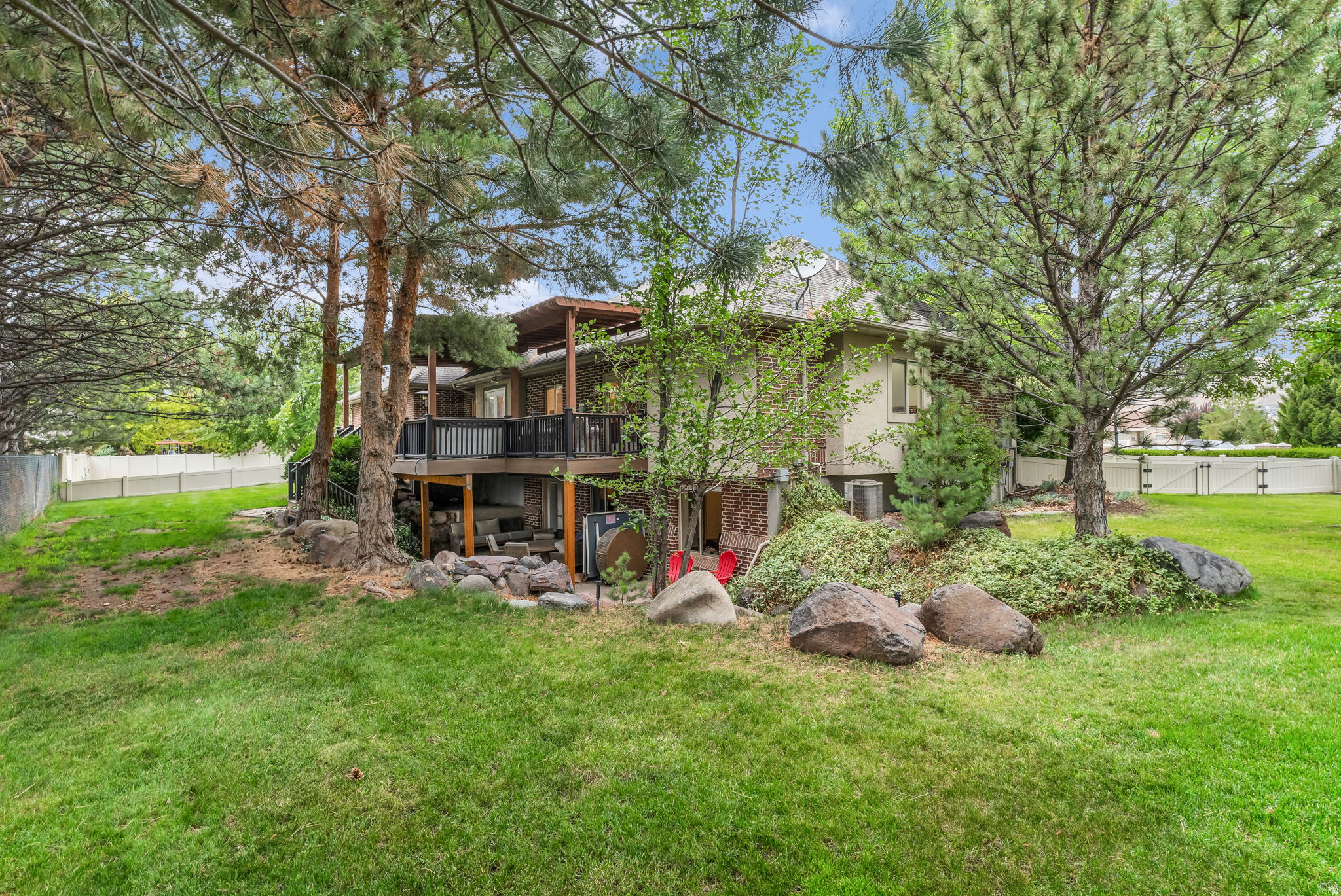 main property photo 27