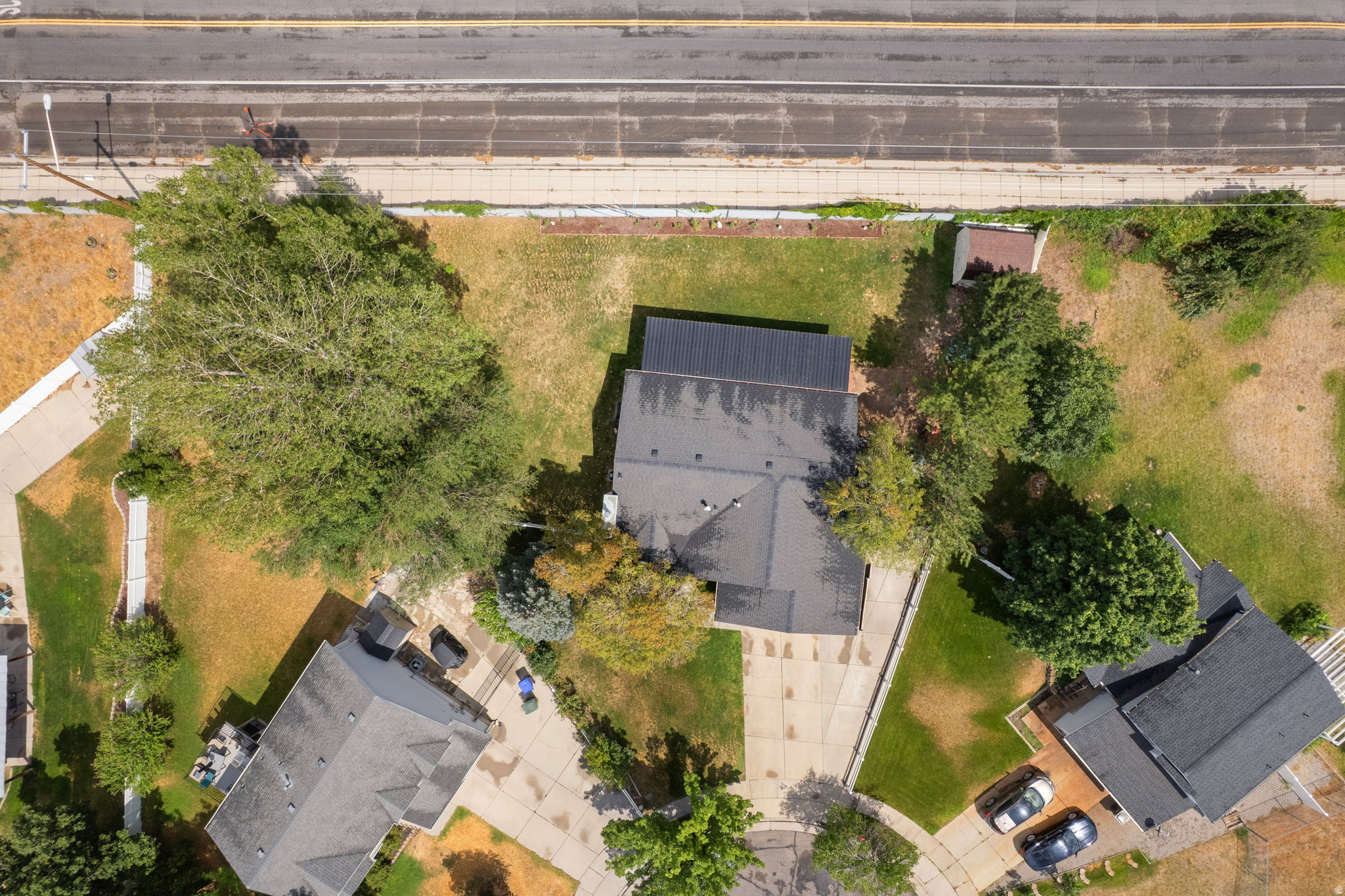 main property photo 32