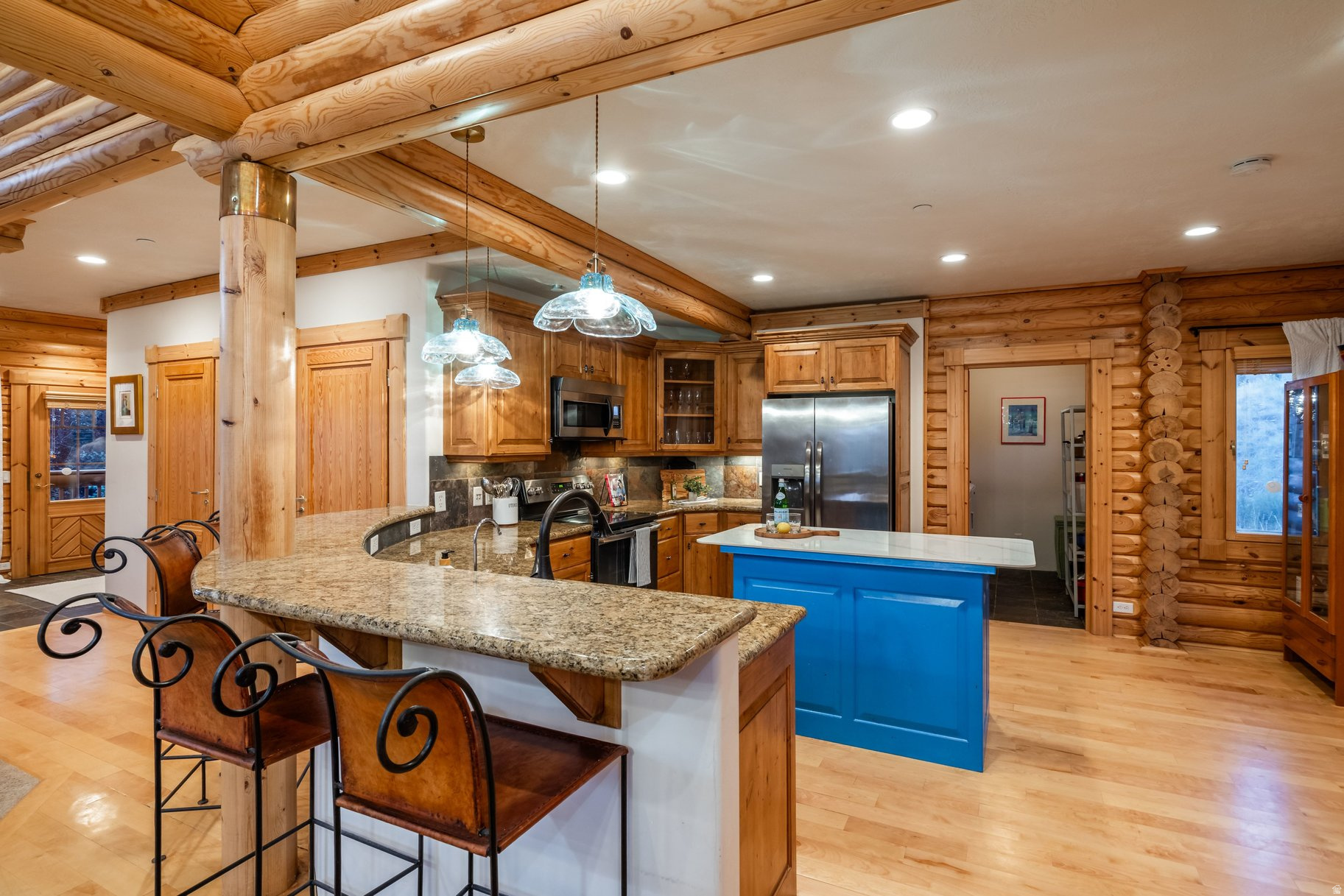 main property photo 17