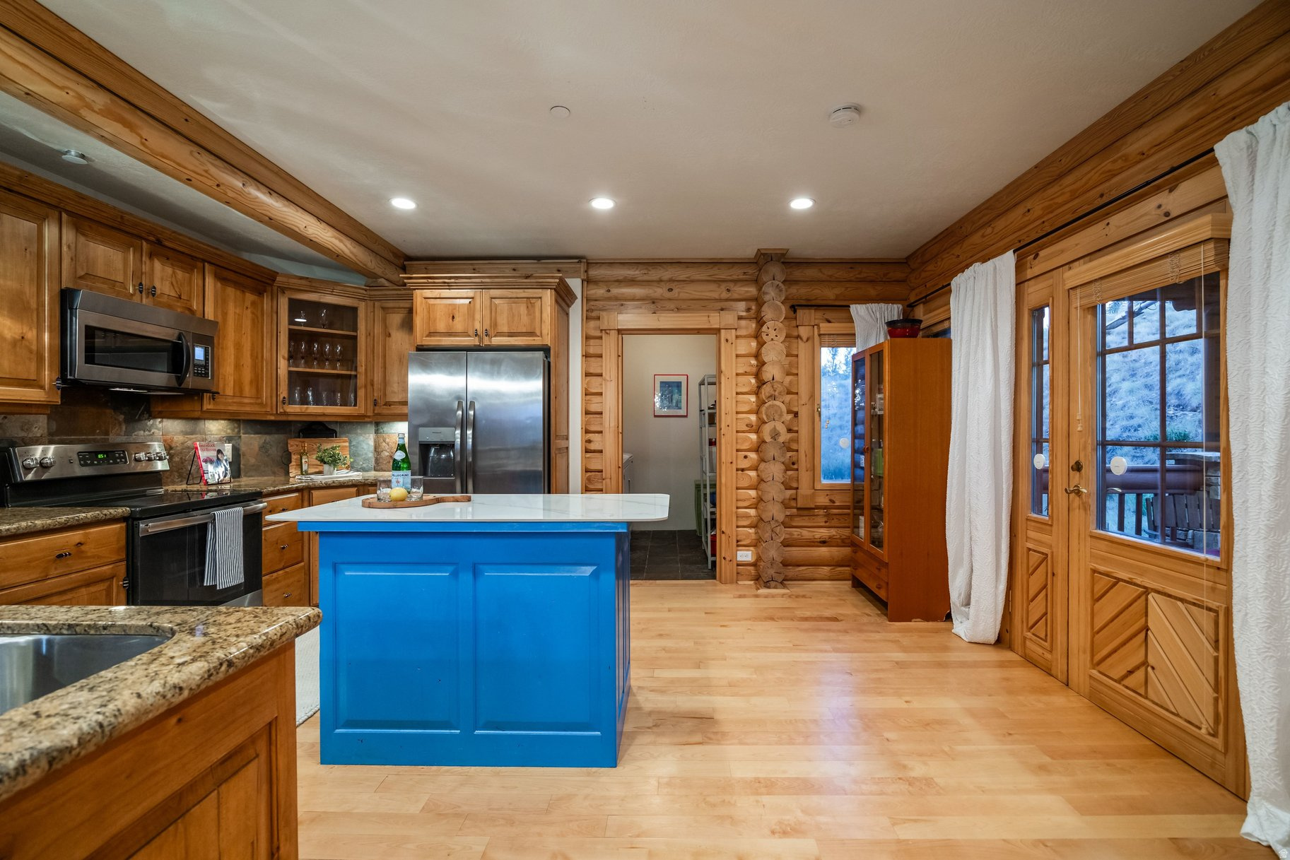 main property photo 26