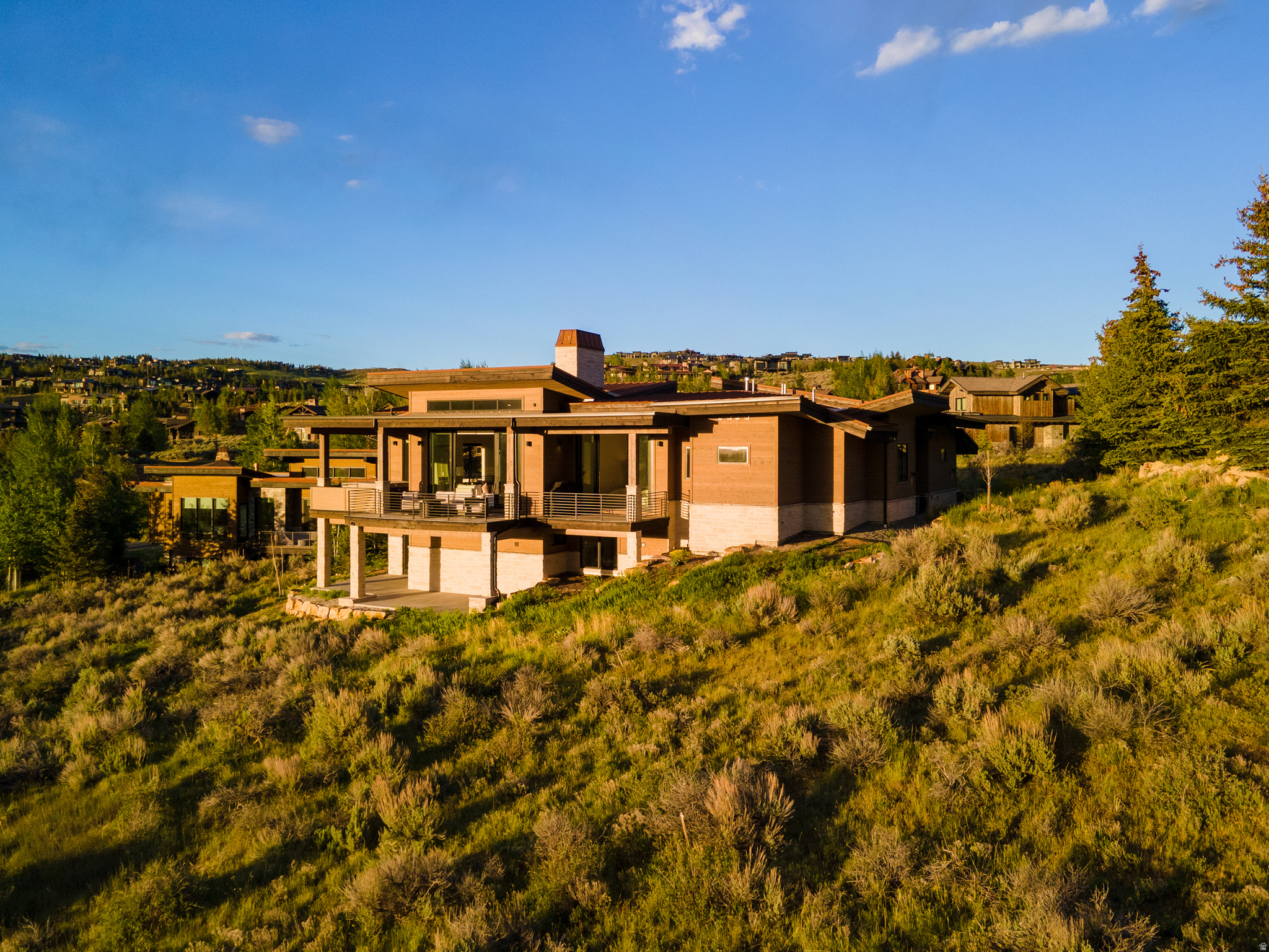 main property photo 50