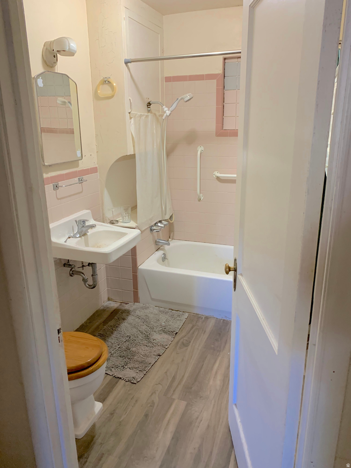 main property photo 27