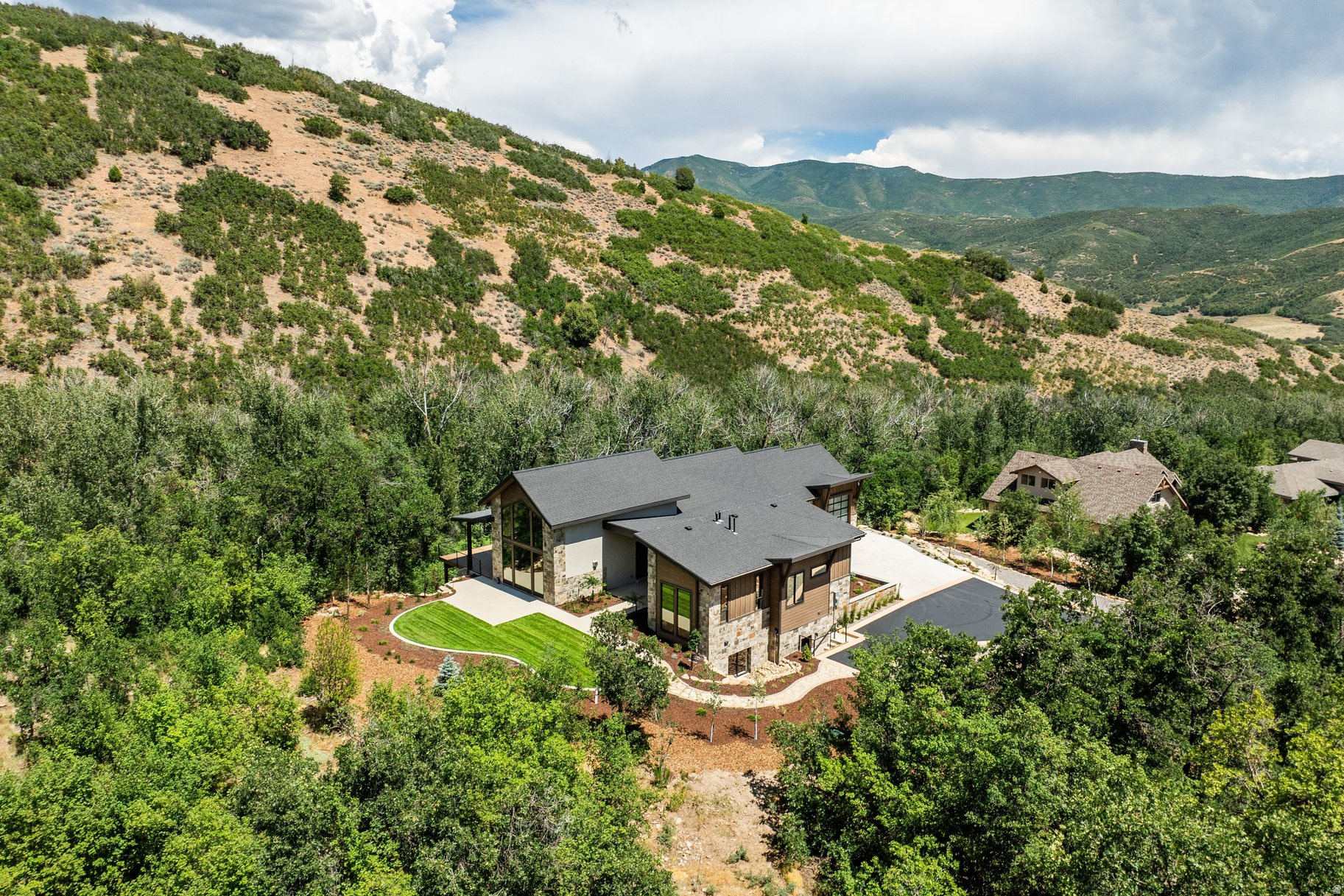 main property photo 89