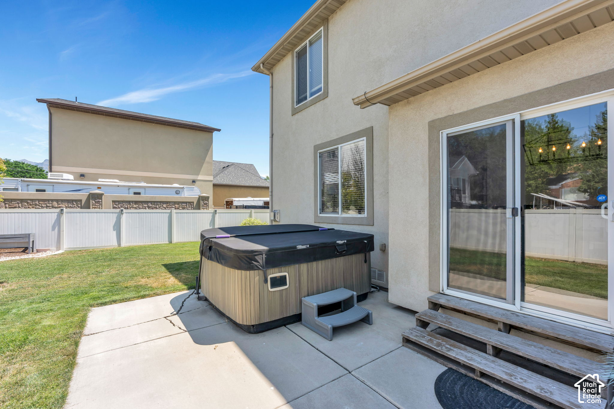 main property photo 26