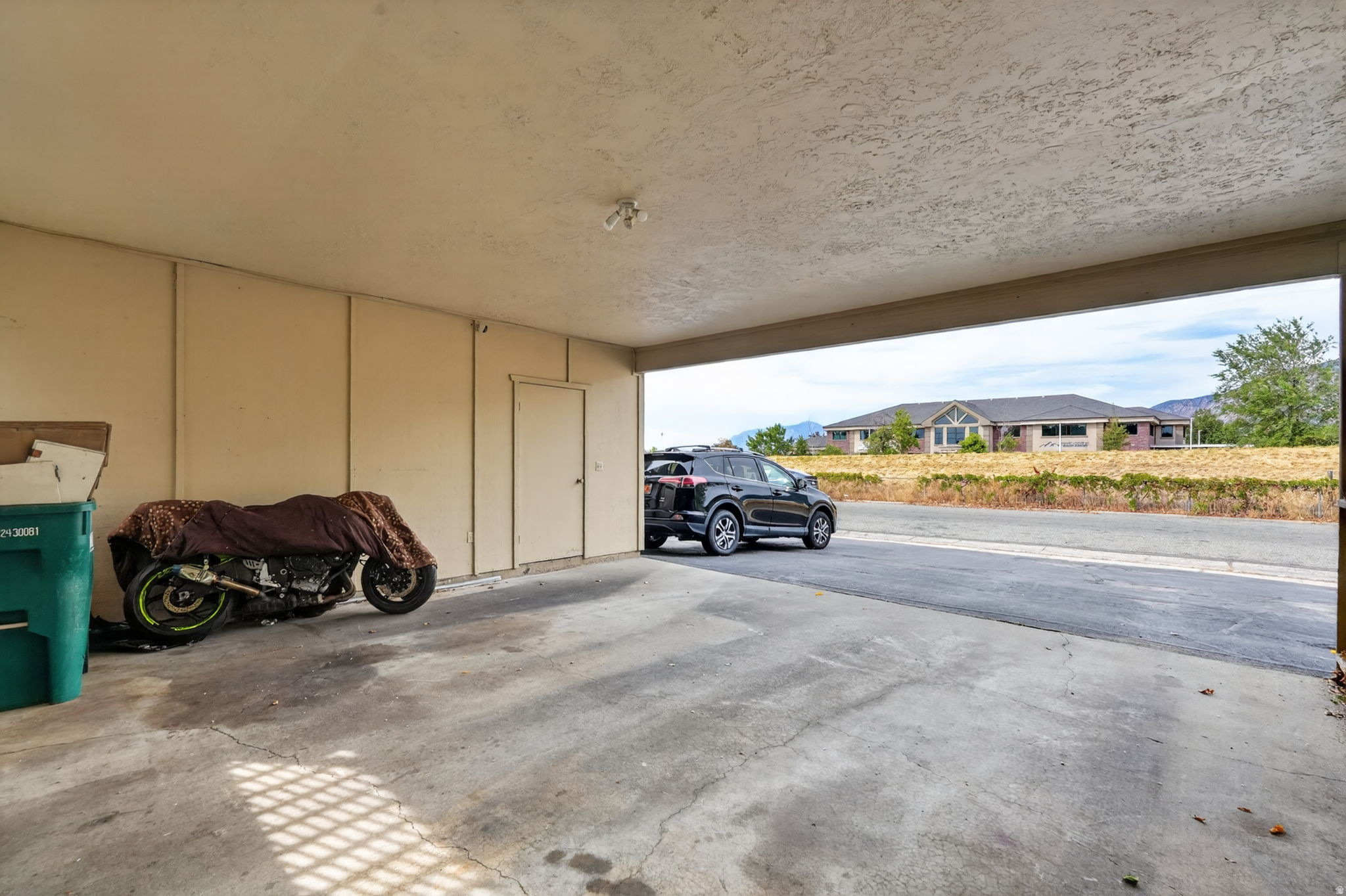 main property photo 48
