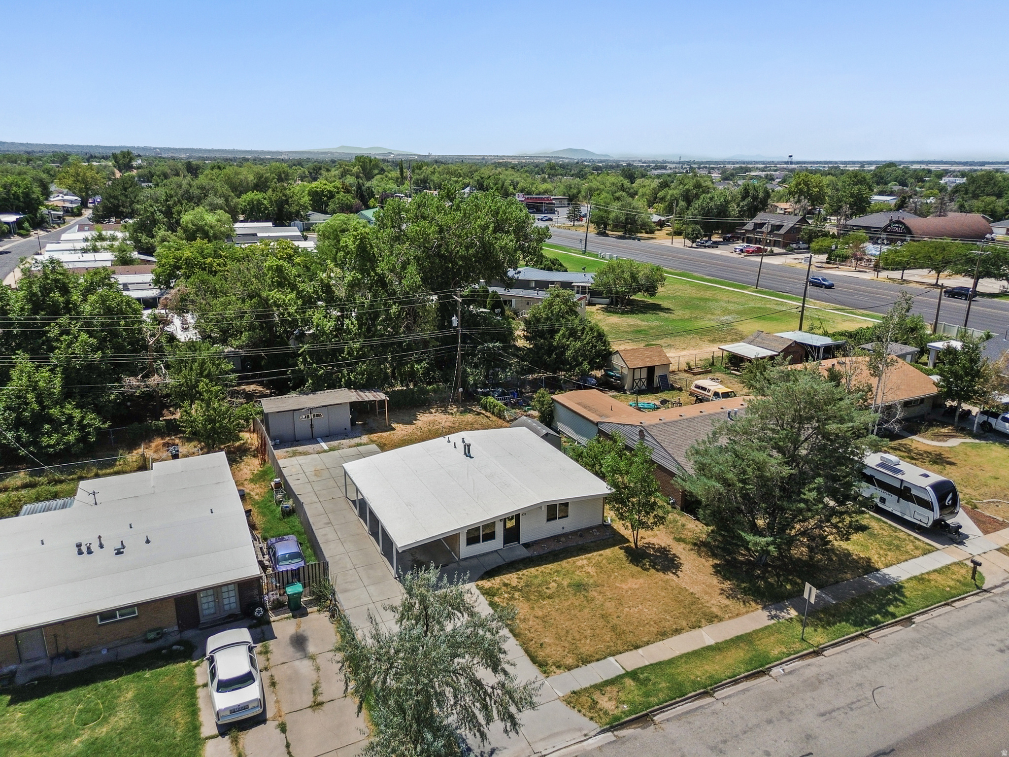 main property photo 14