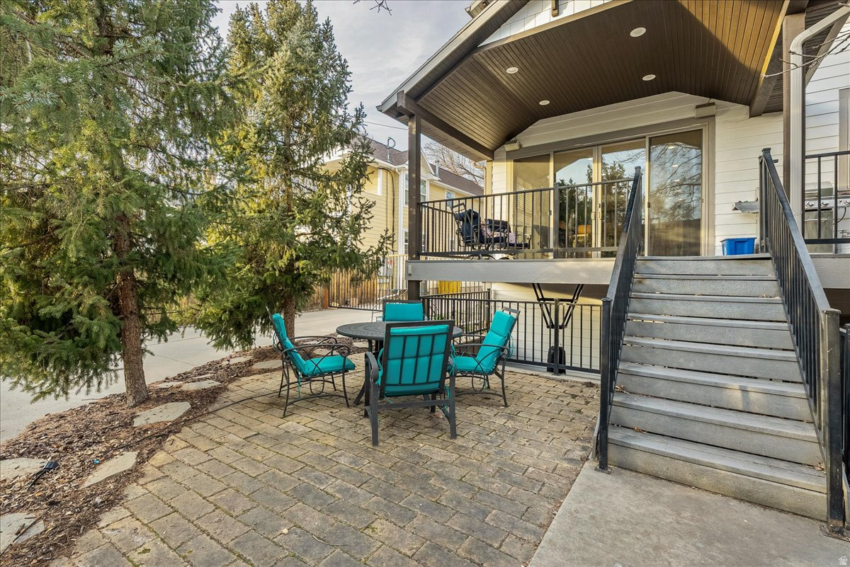main property photo 50