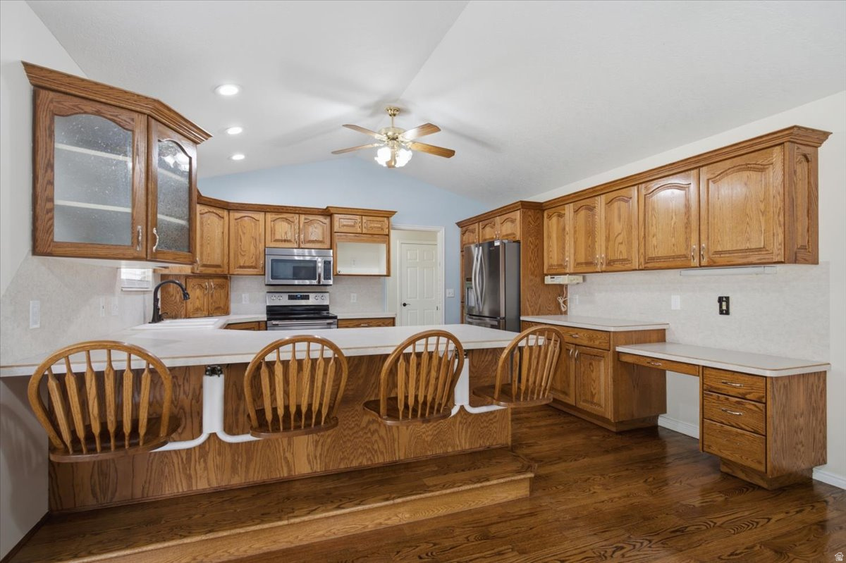 main property photo 12