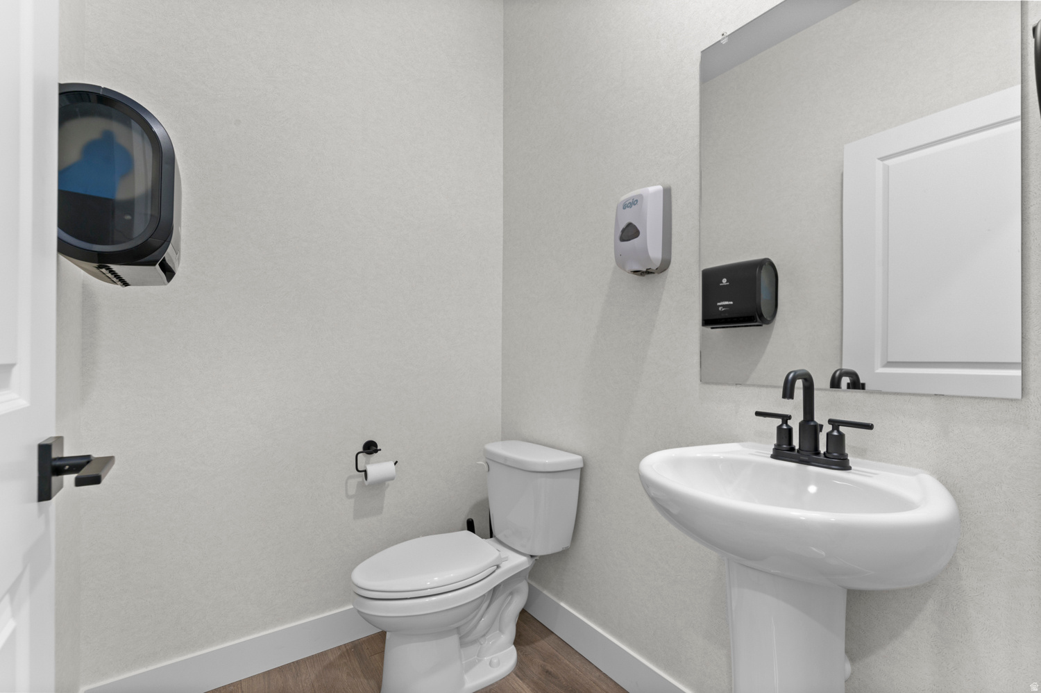 main property photo 8