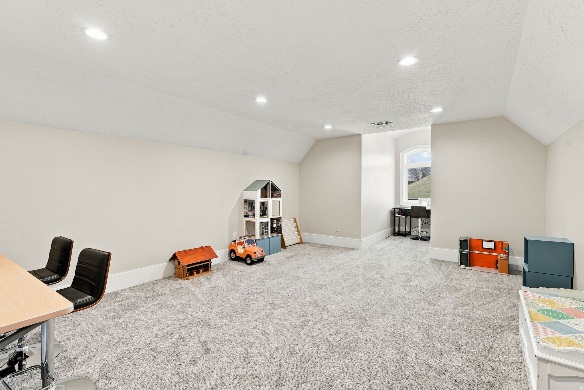 main property photo 74
