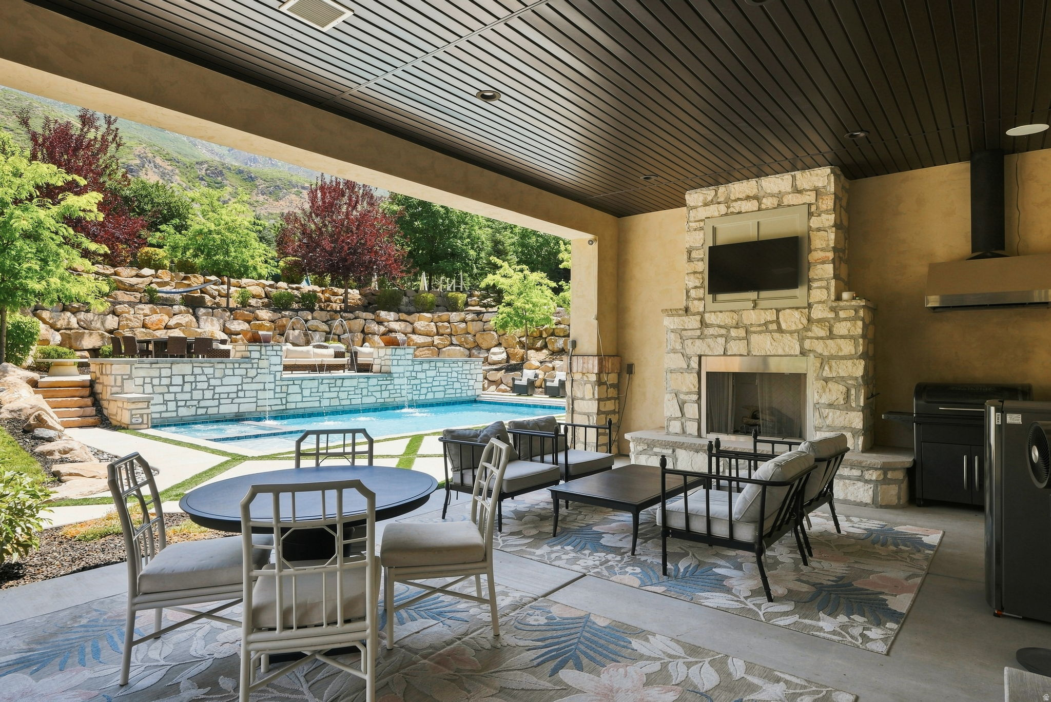 main property photo 81