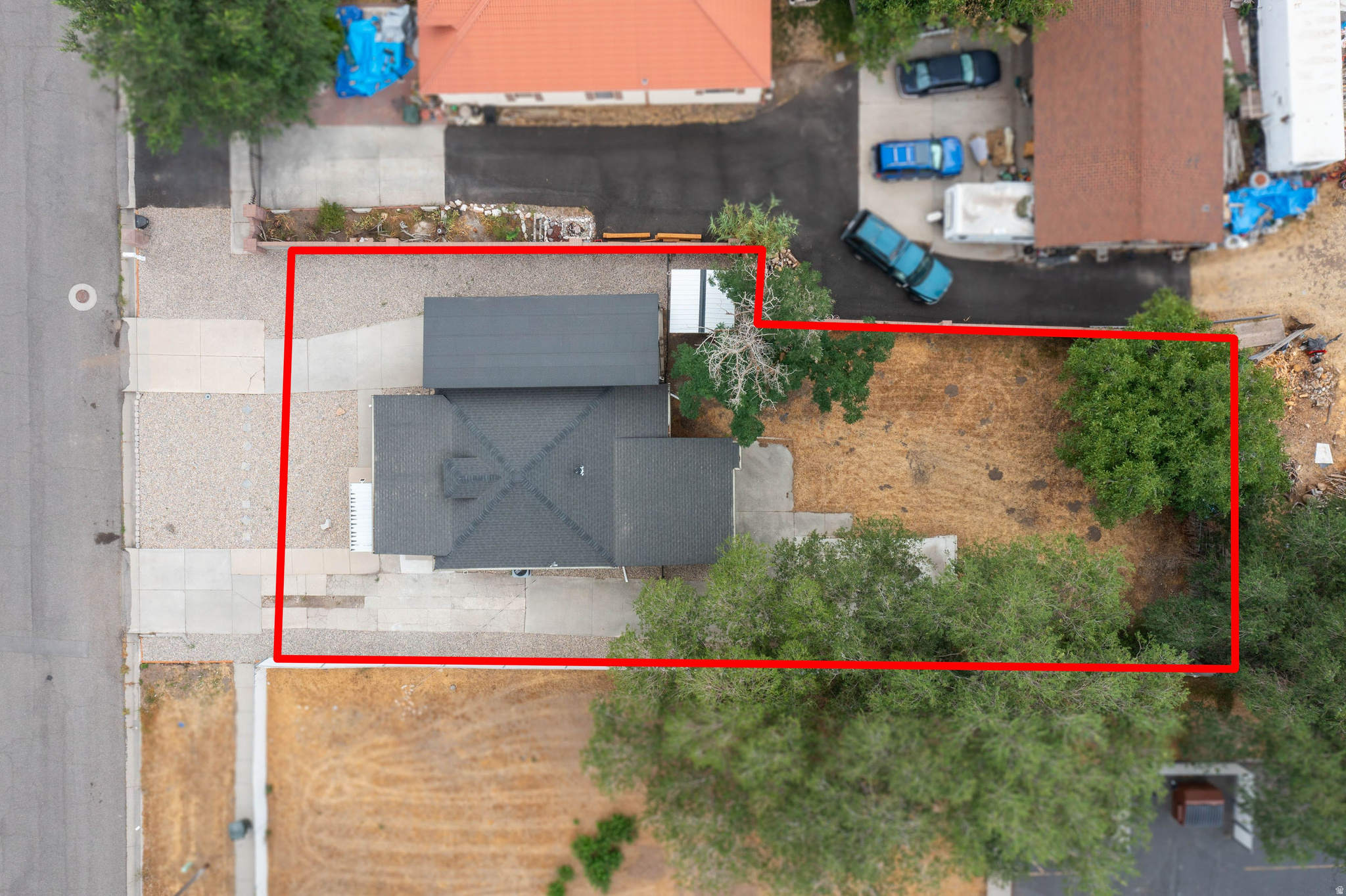 main property photo 25