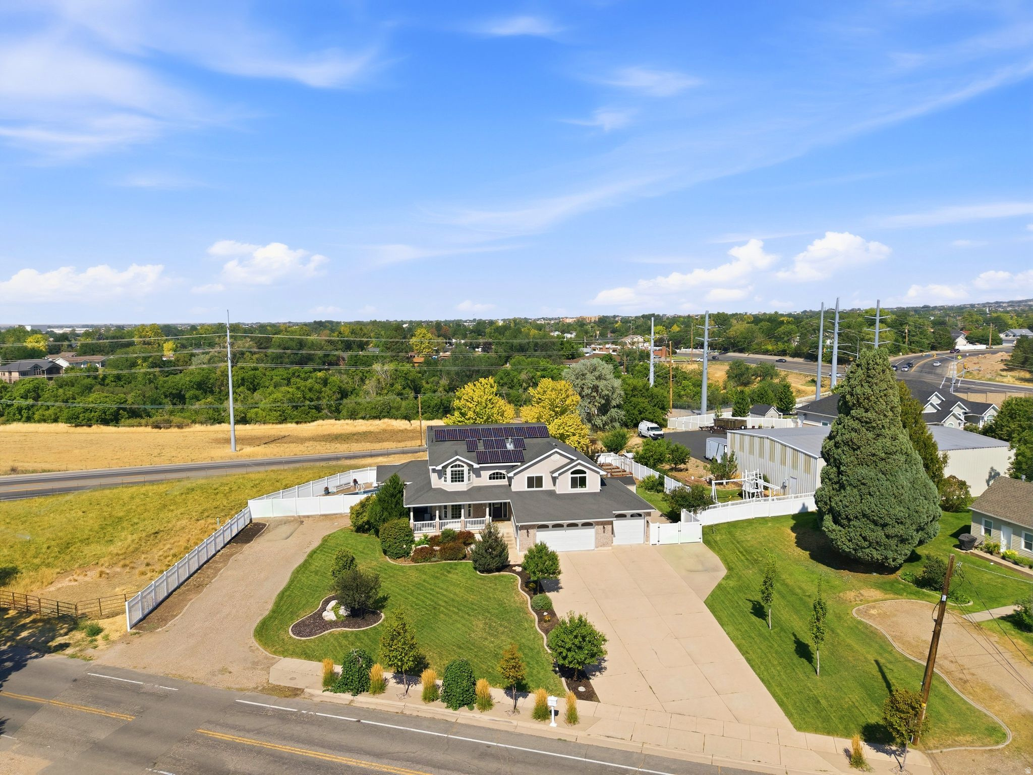 main property photo 10
