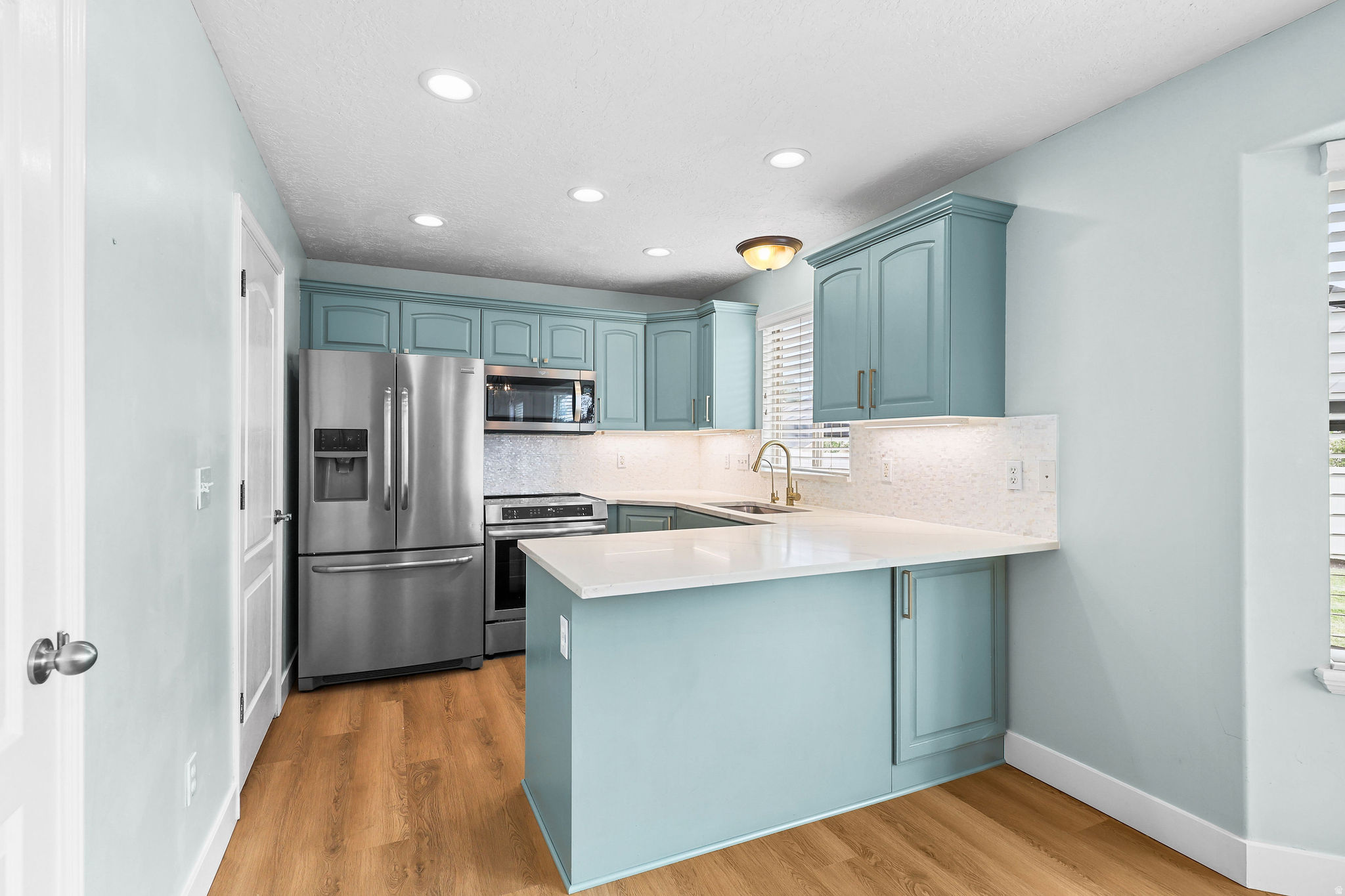 main property photo 8