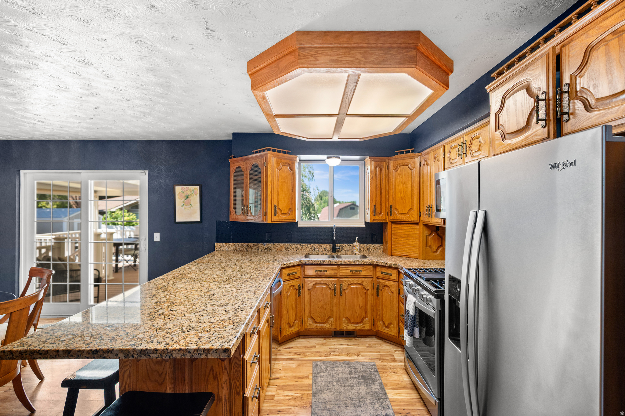 main property photo 11