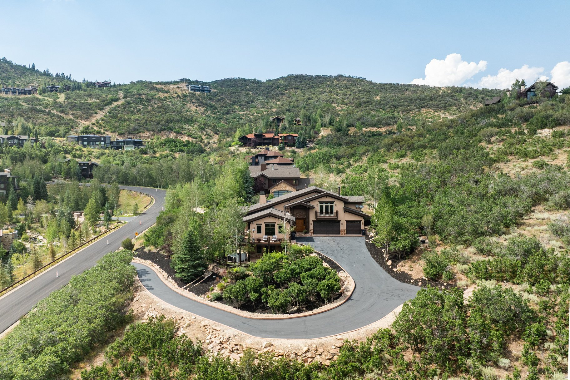 main property photo 40
