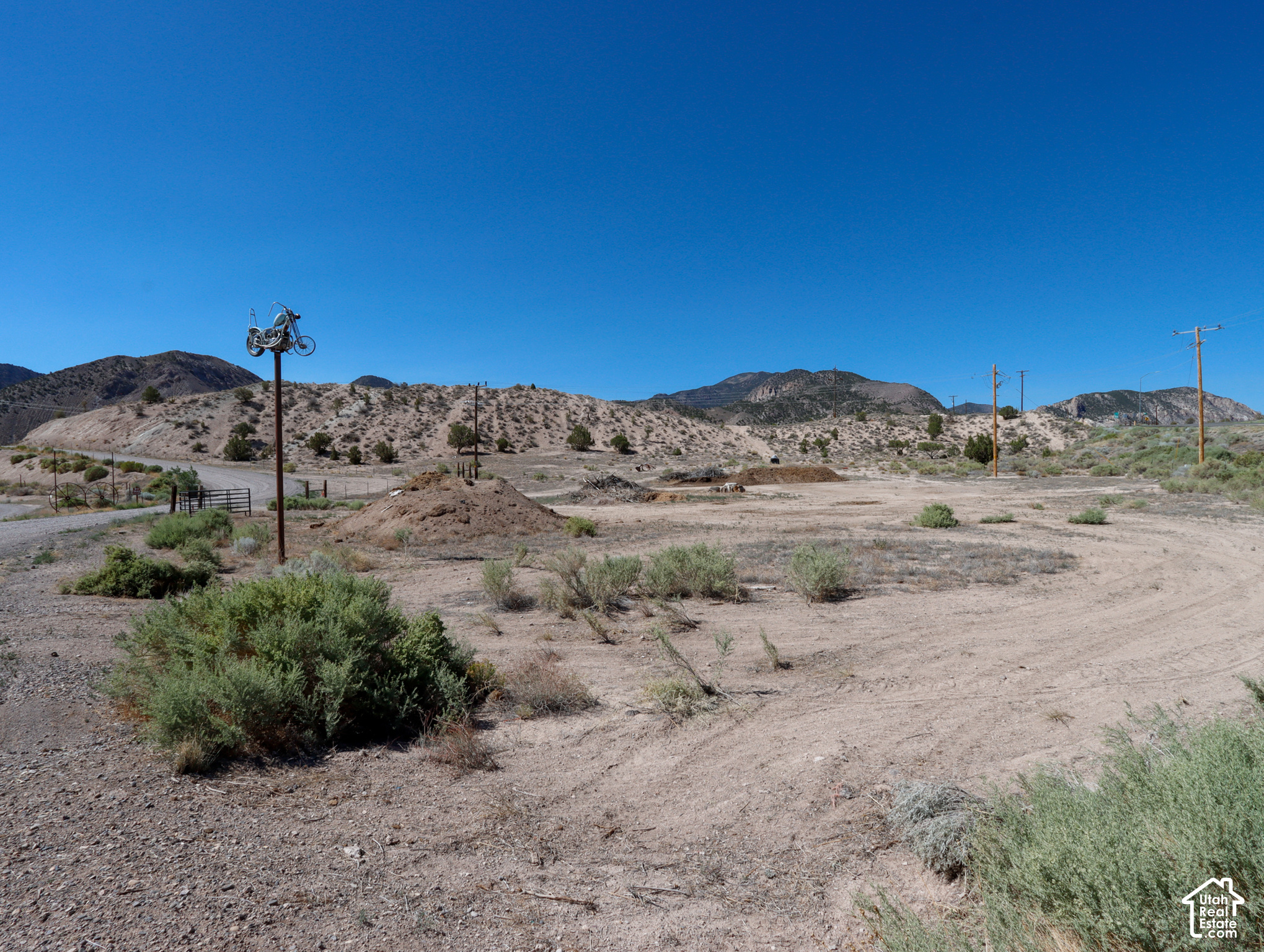 main property photo 33