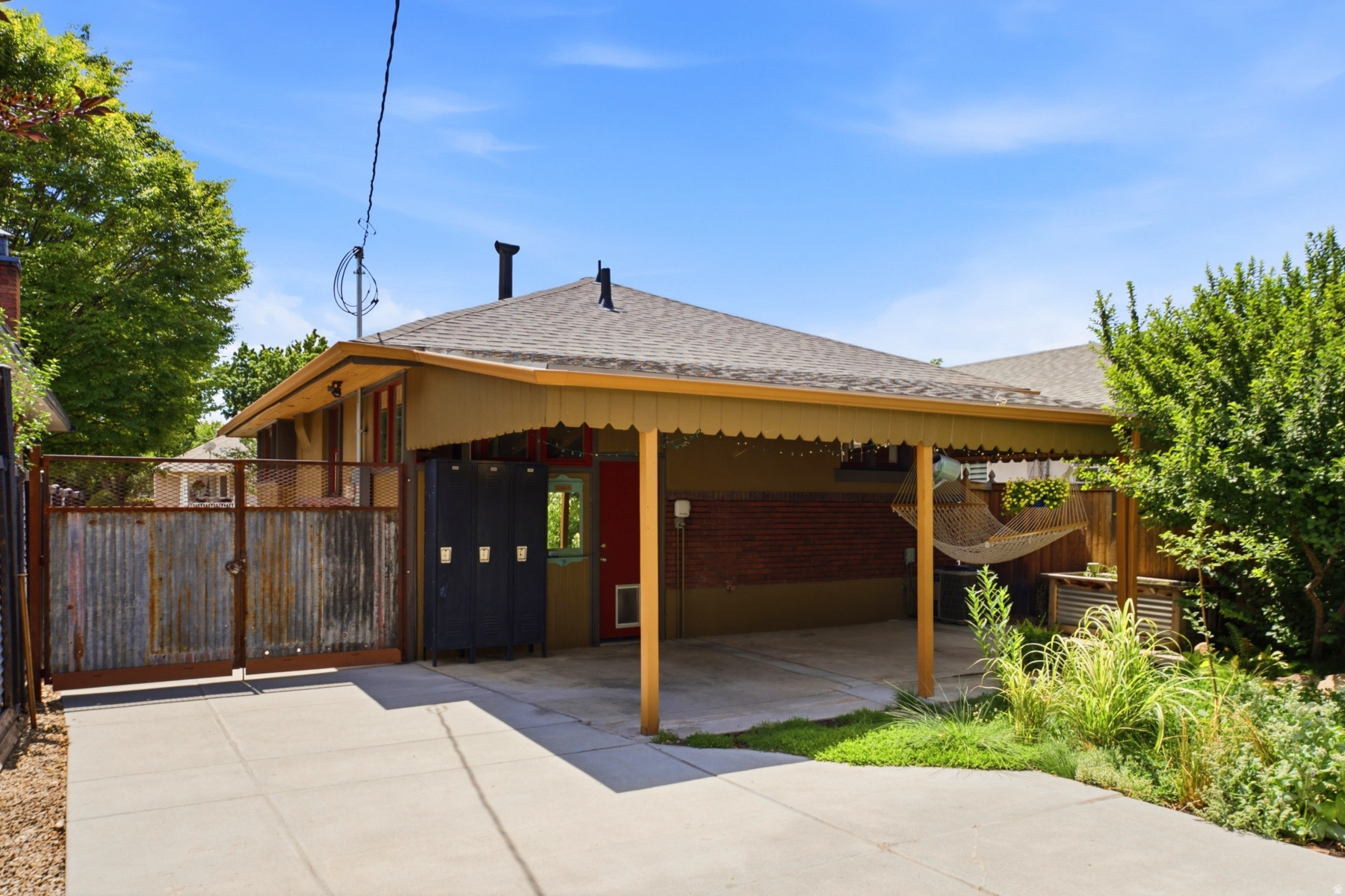 main property photo 35
