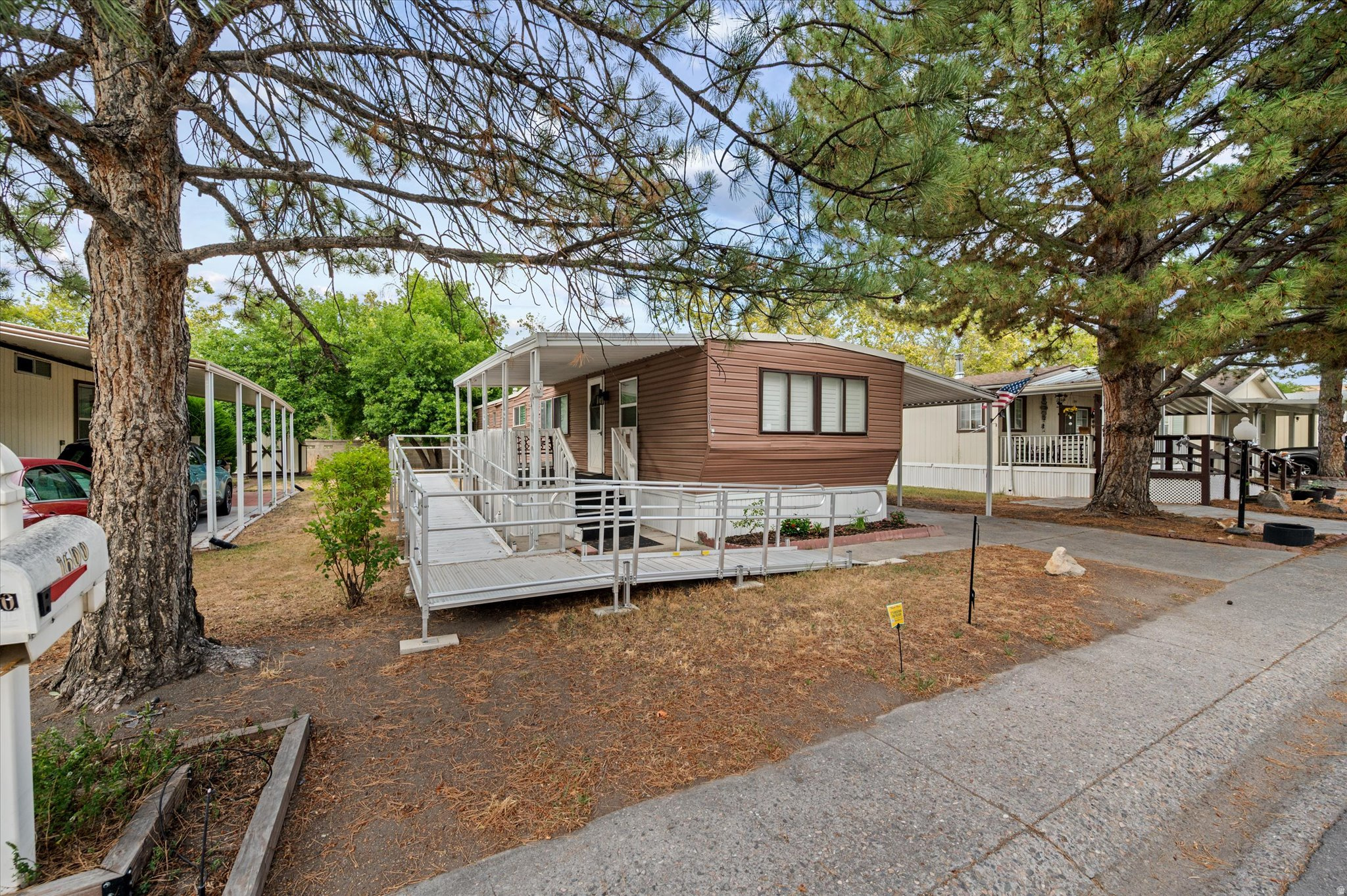 main property photo 13
