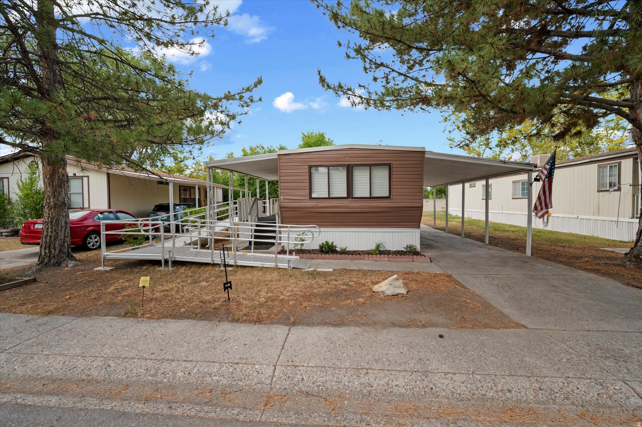 main property photo 14