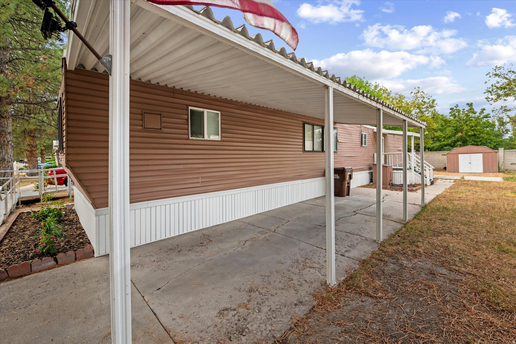 main property photo 16