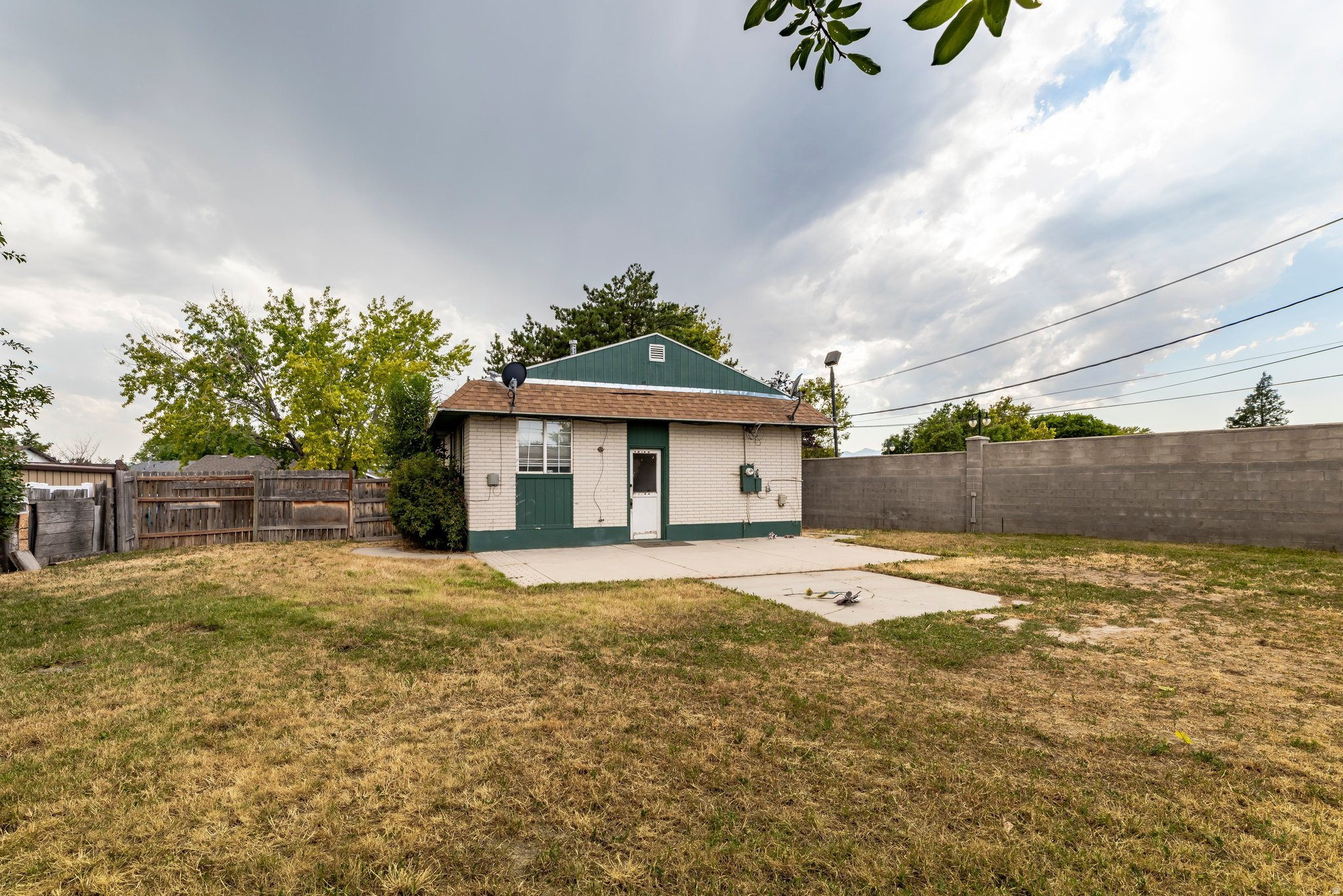 main property photo 19