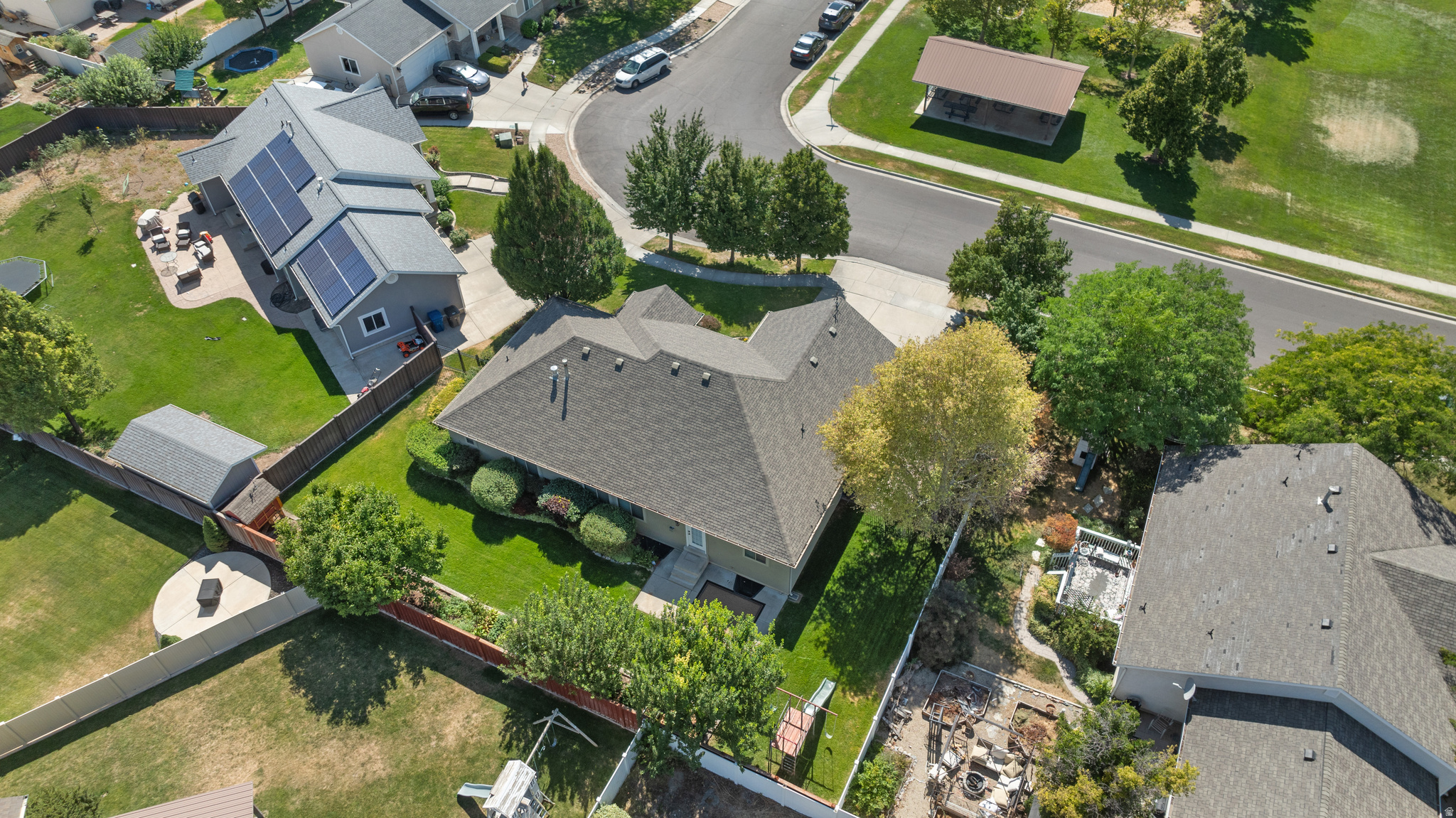 main property photo 45