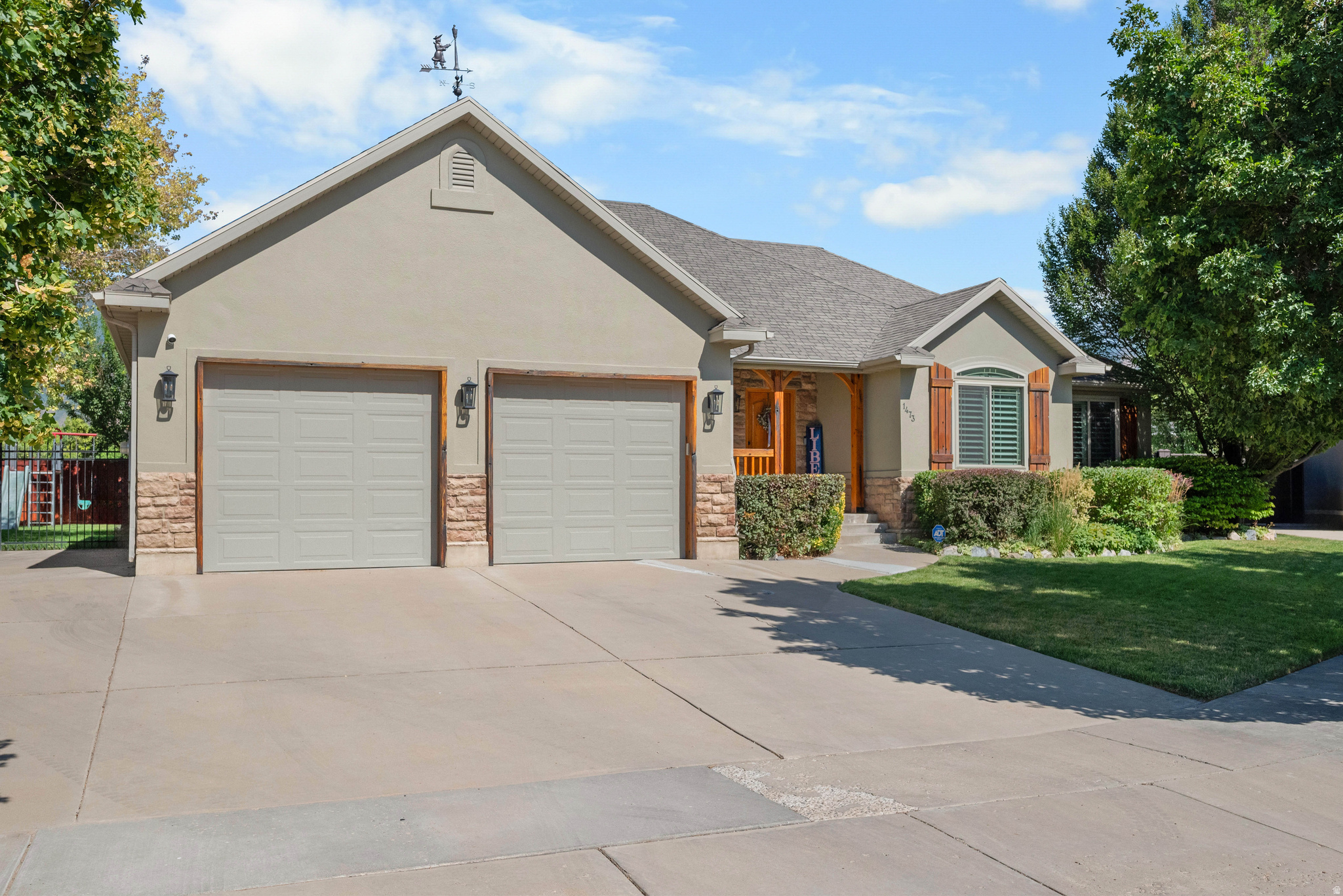 main property photo 59