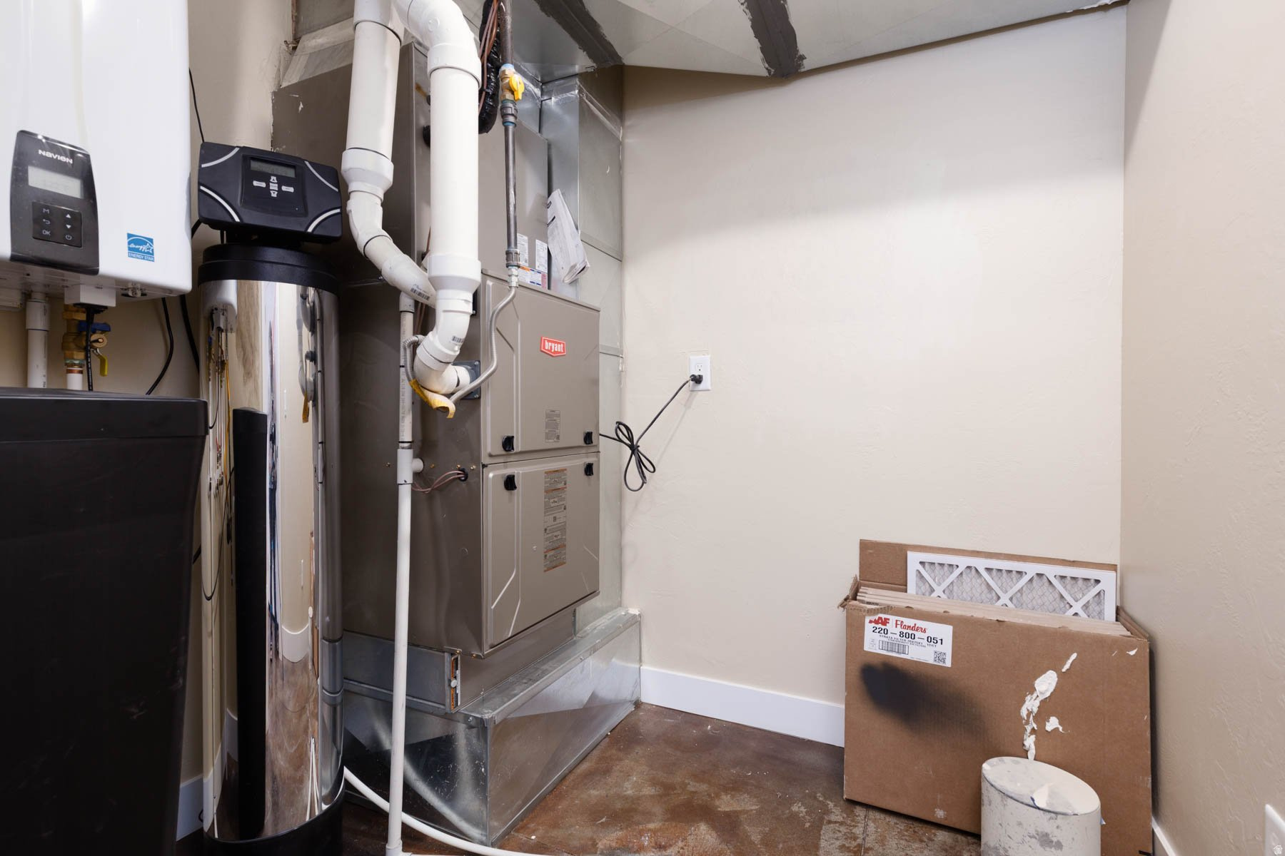 main property photo 59