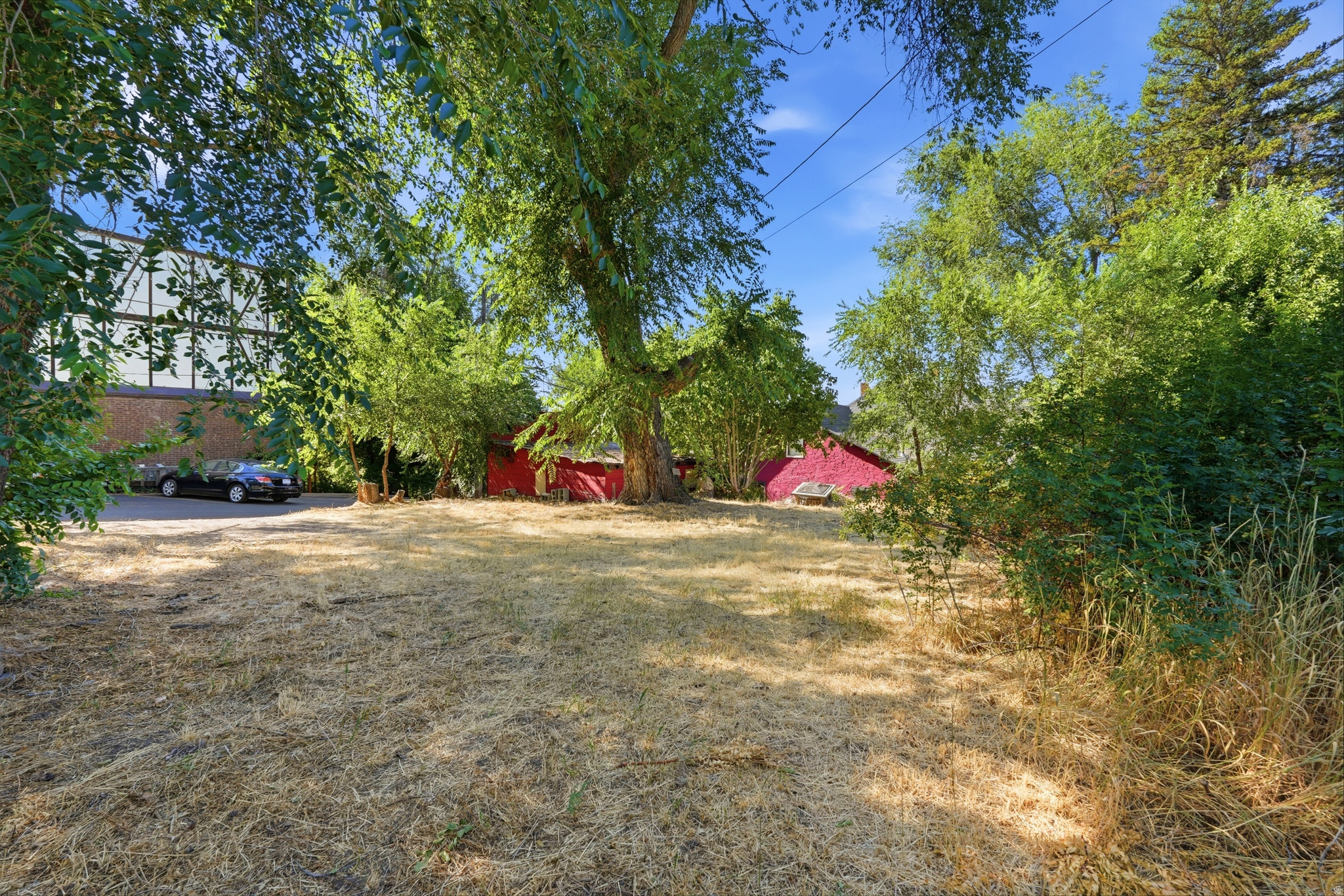 main property photo 30