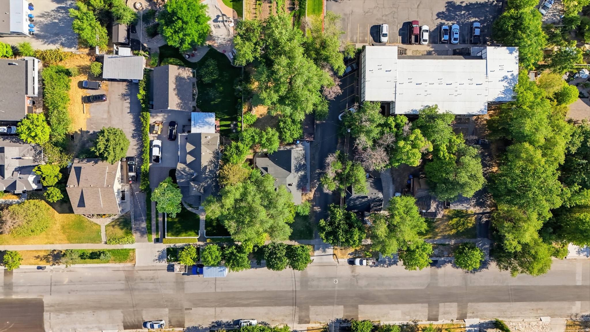main property photo 33