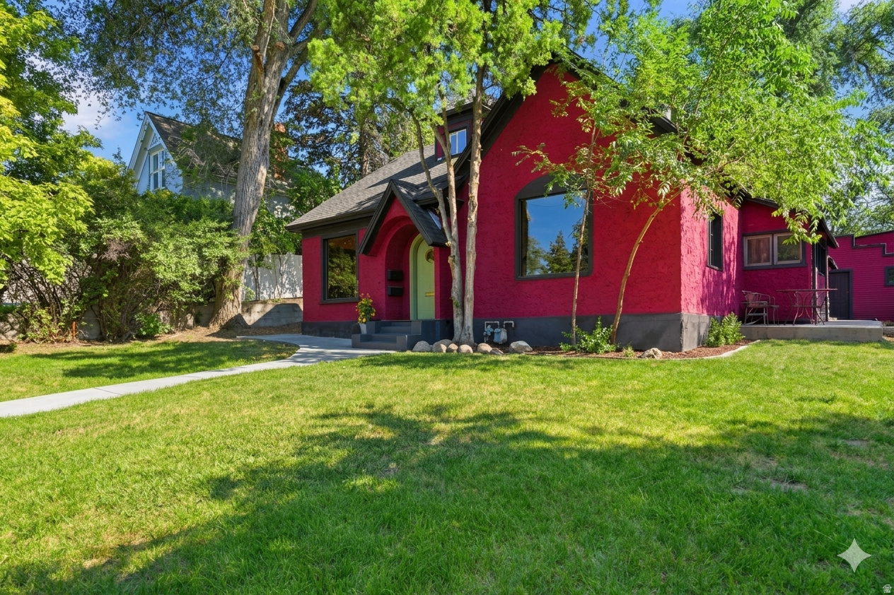 main property photo 40