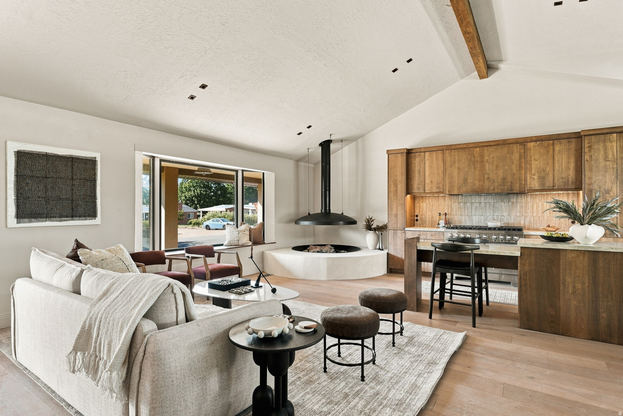 main property photo 74