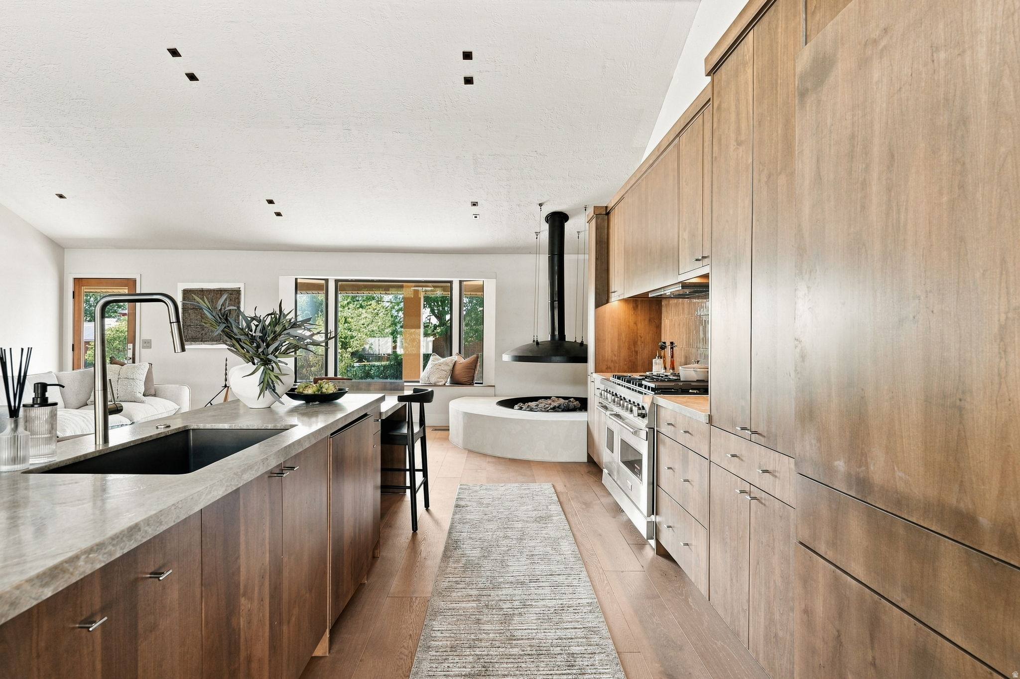 main property photo 75