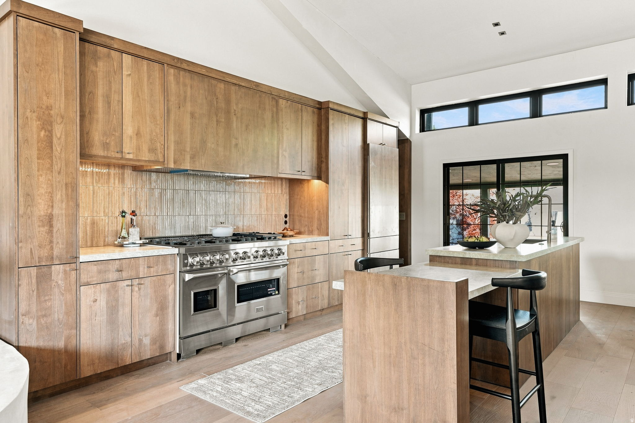 main property photo 80