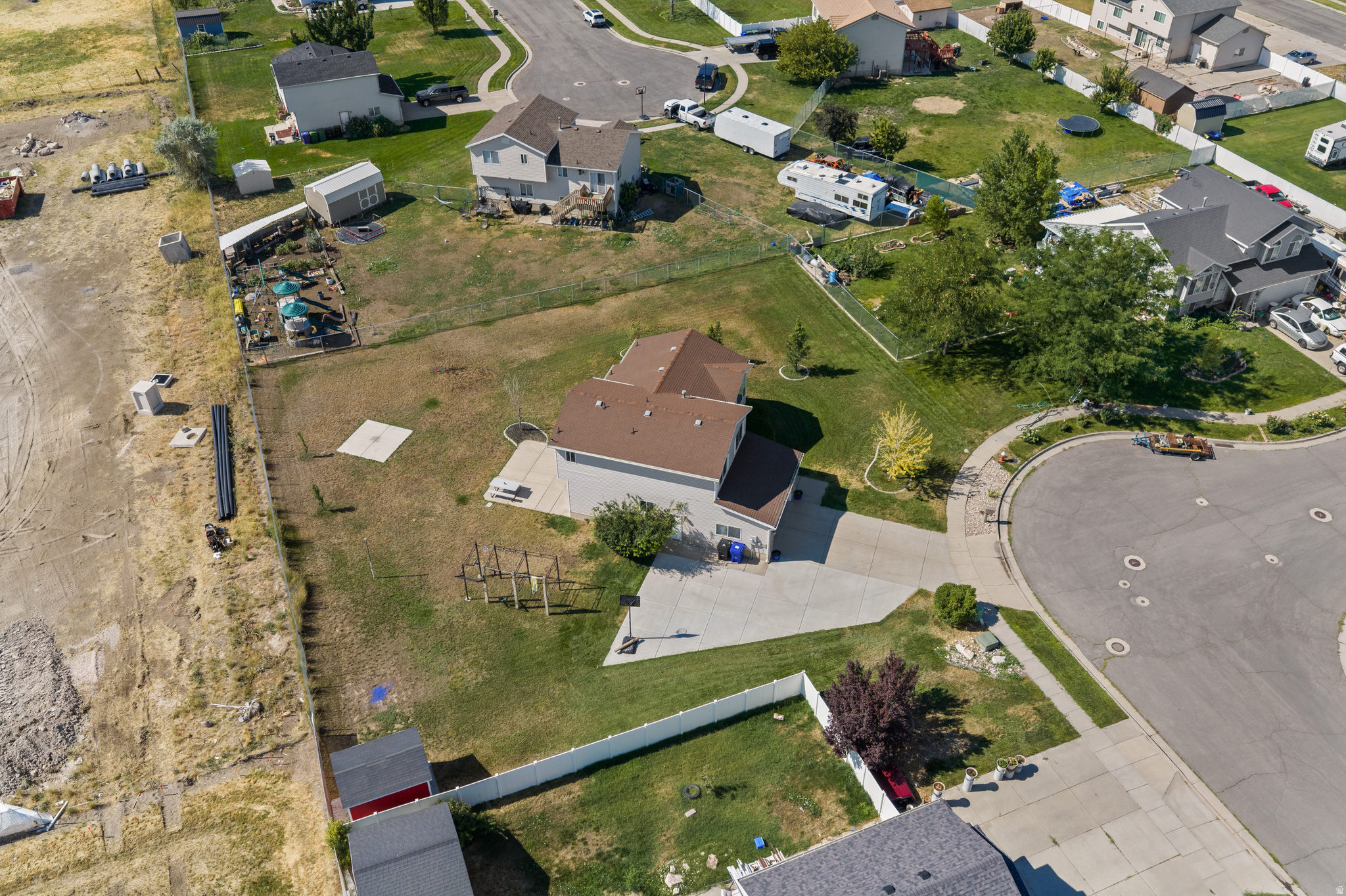 main property photo 50