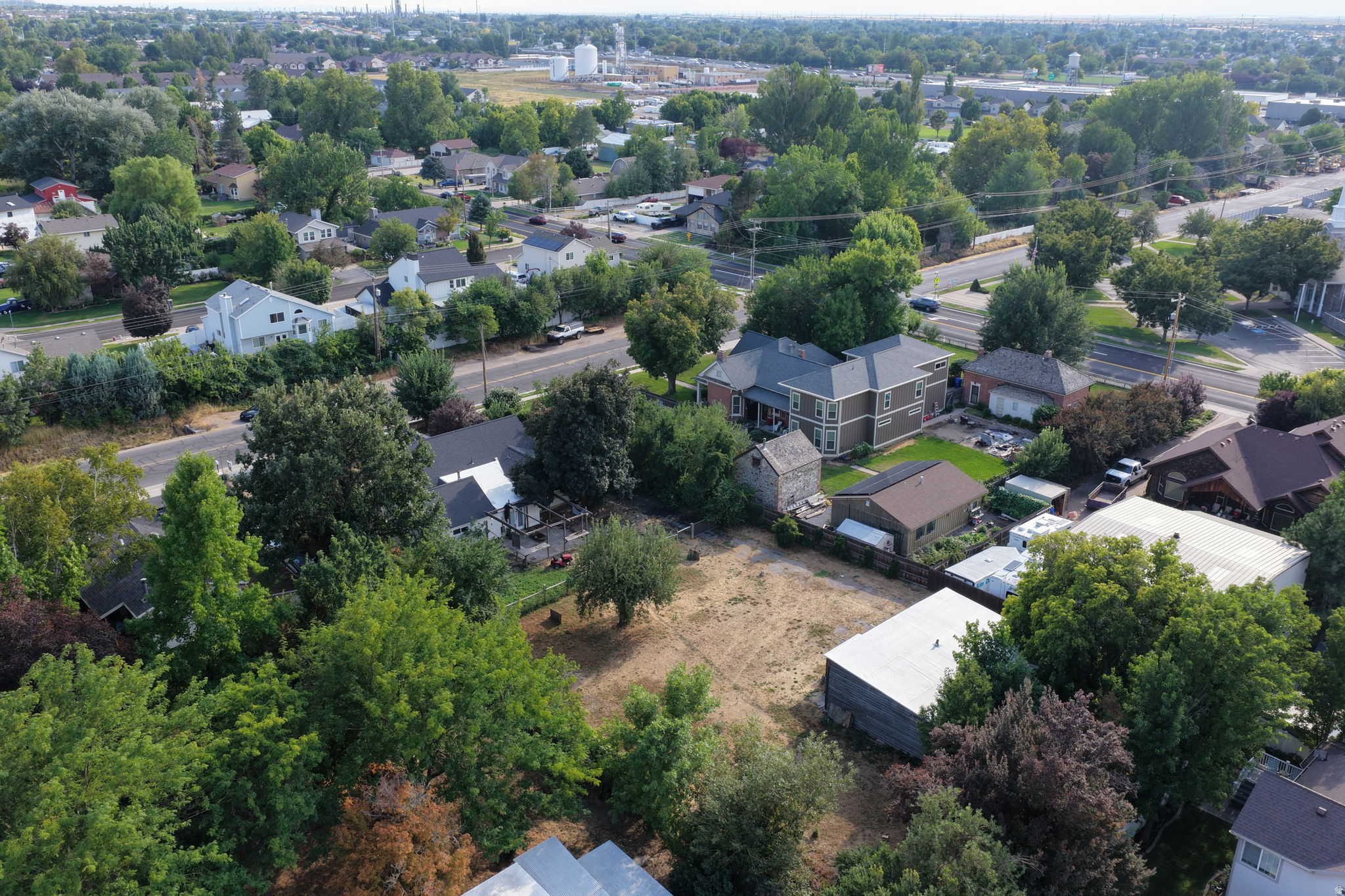 main property photo 25